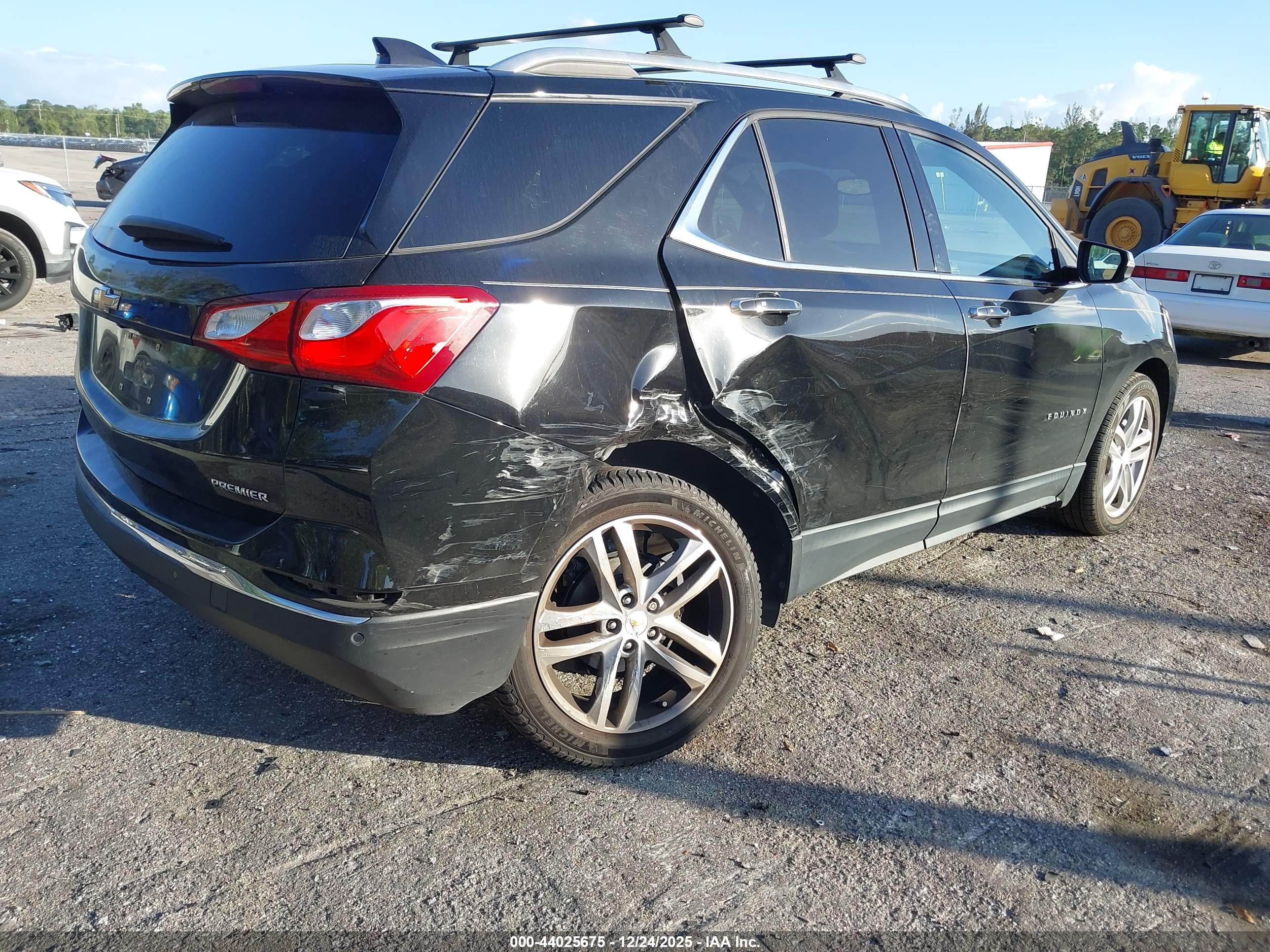 CHEVROLET EQUINOX image 4