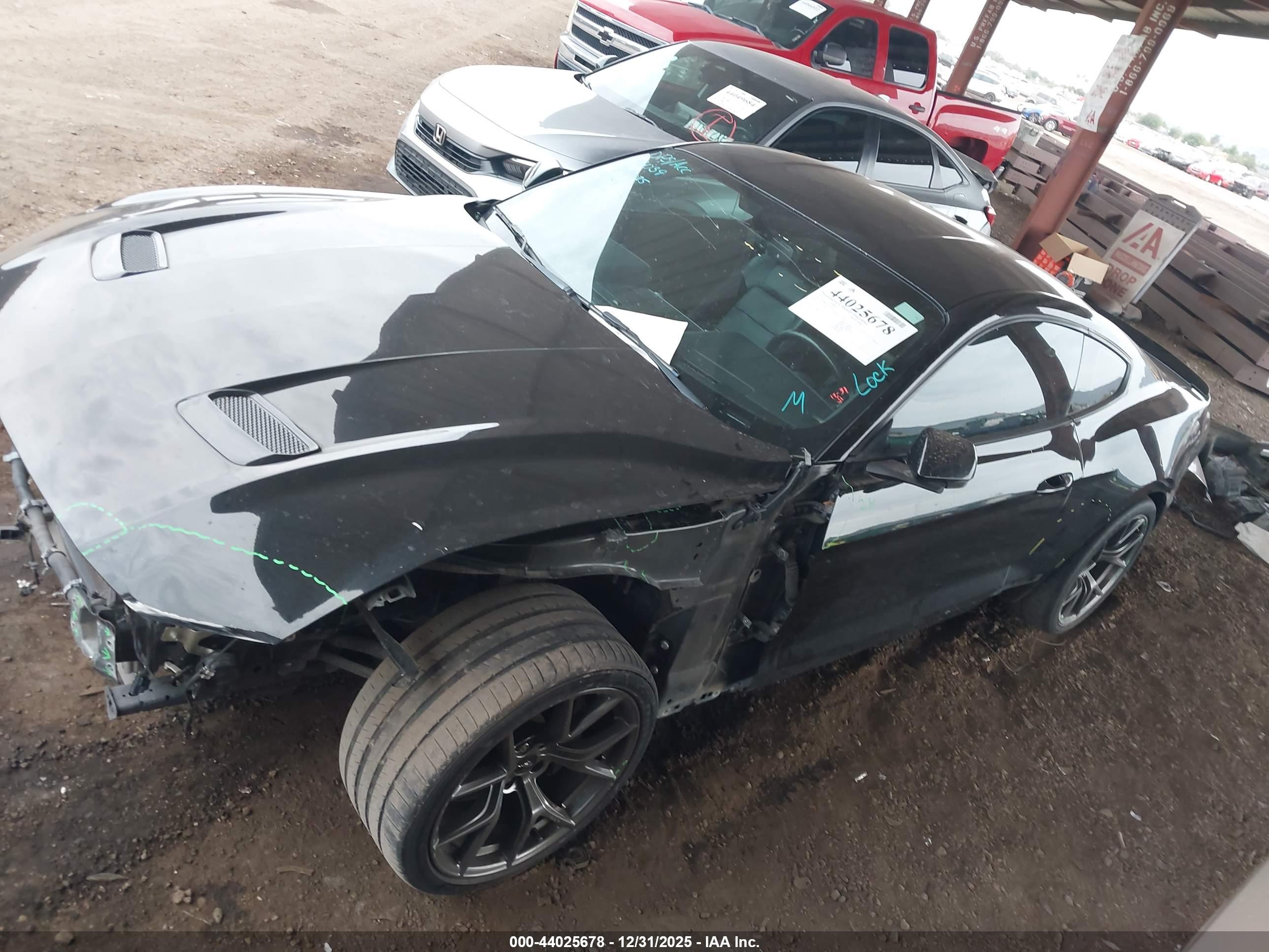 FORD MUSTANG image 2