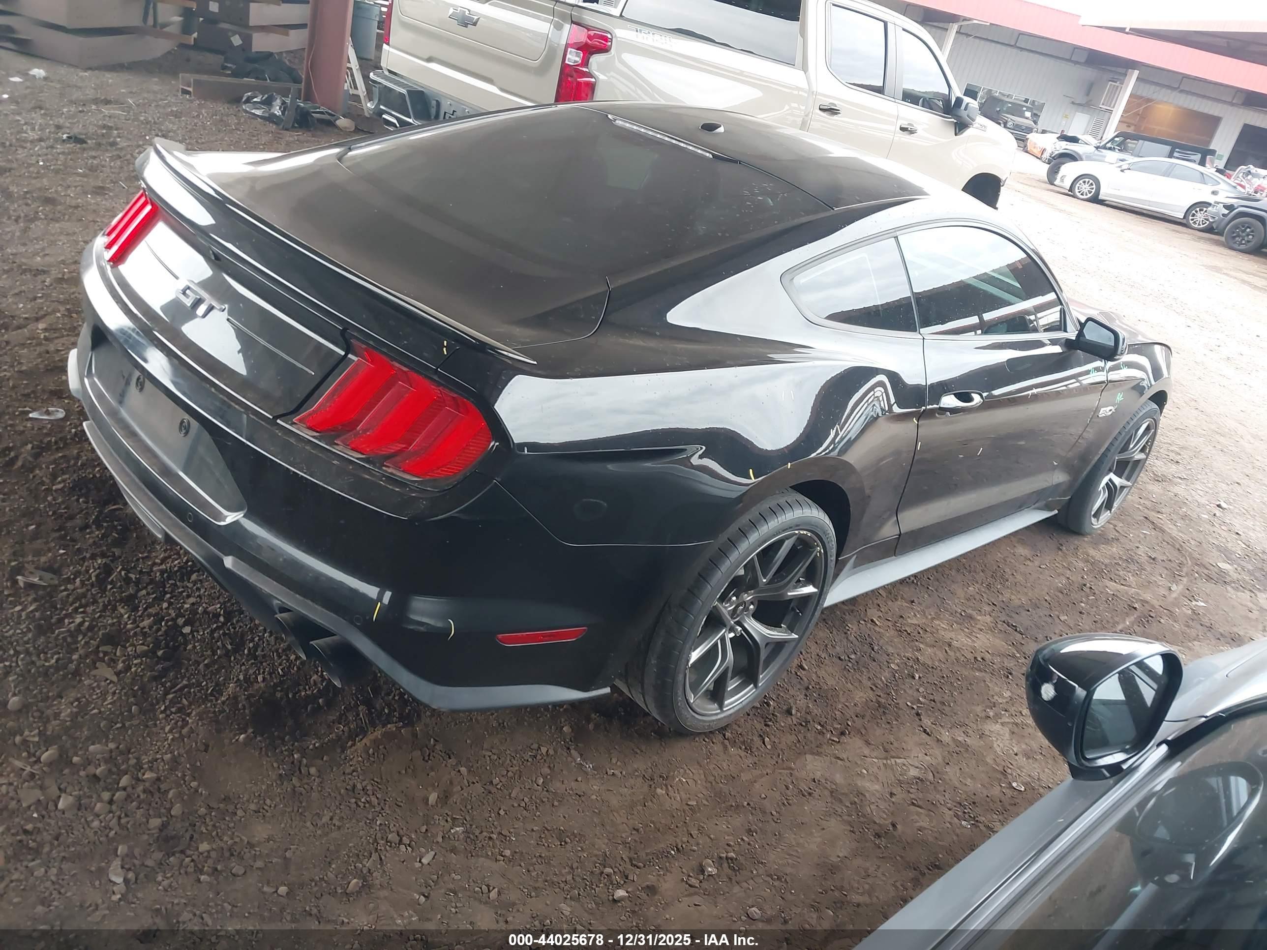 FORD MUSTANG image 4