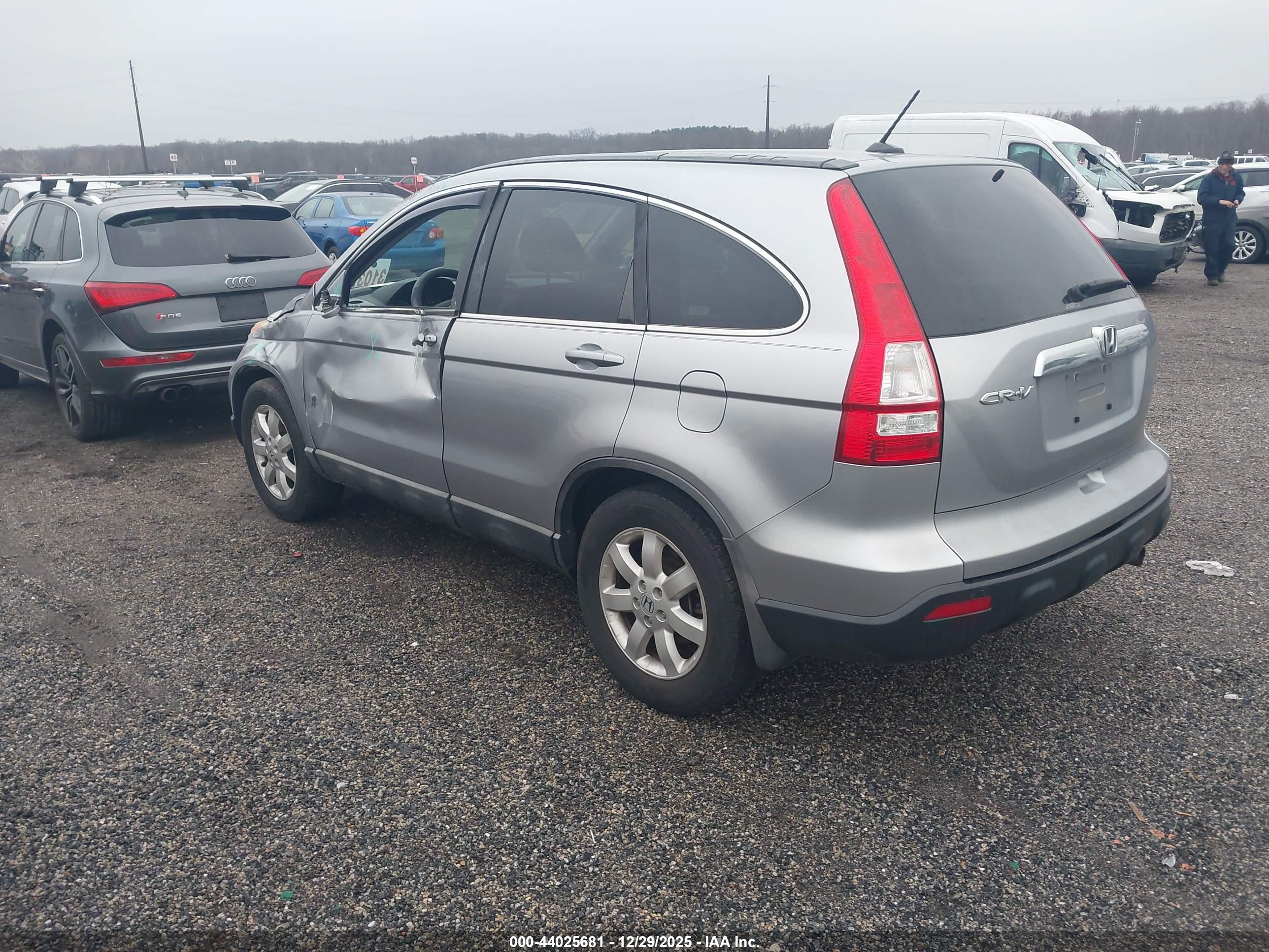 HONDA CR-V image 3