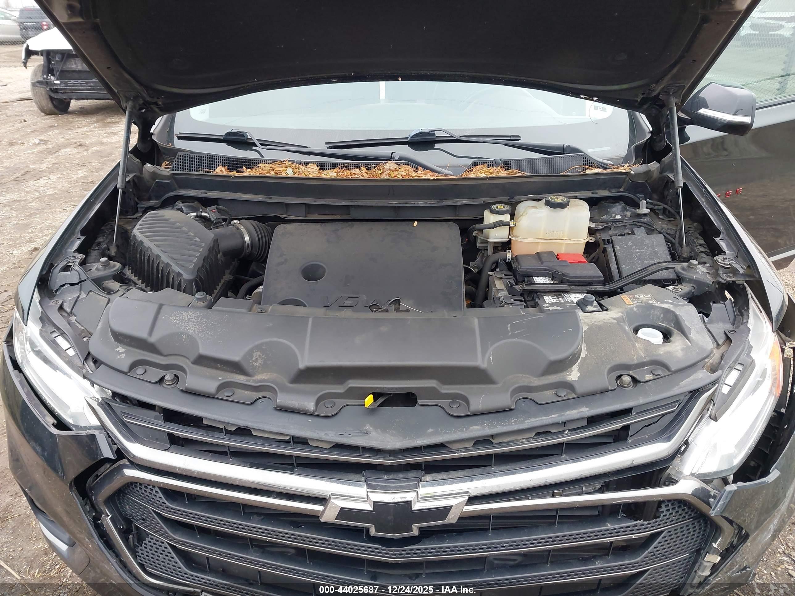 CHEVROLET TRAVERSE image 10