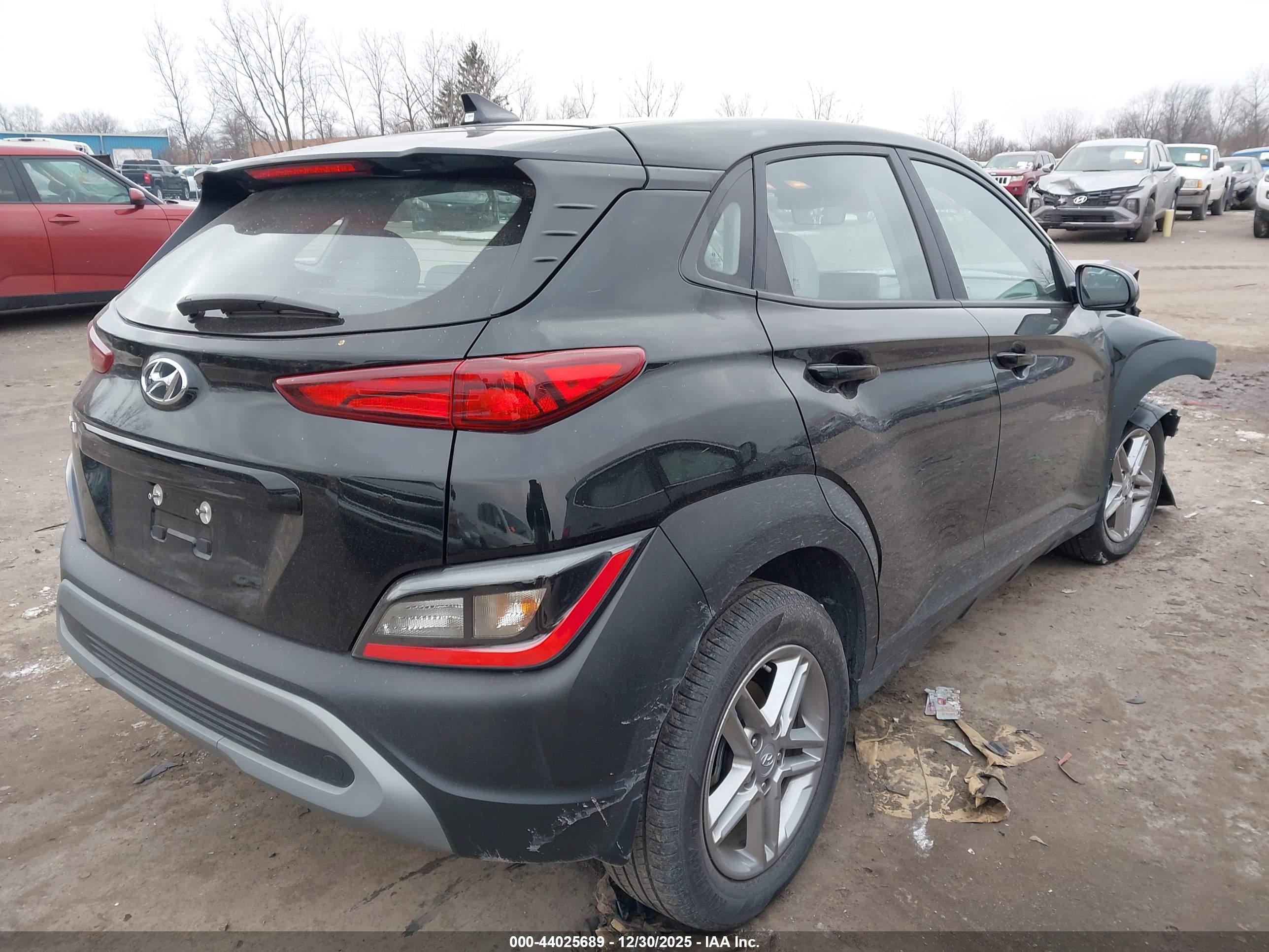 HYUNDAI KONA image 4