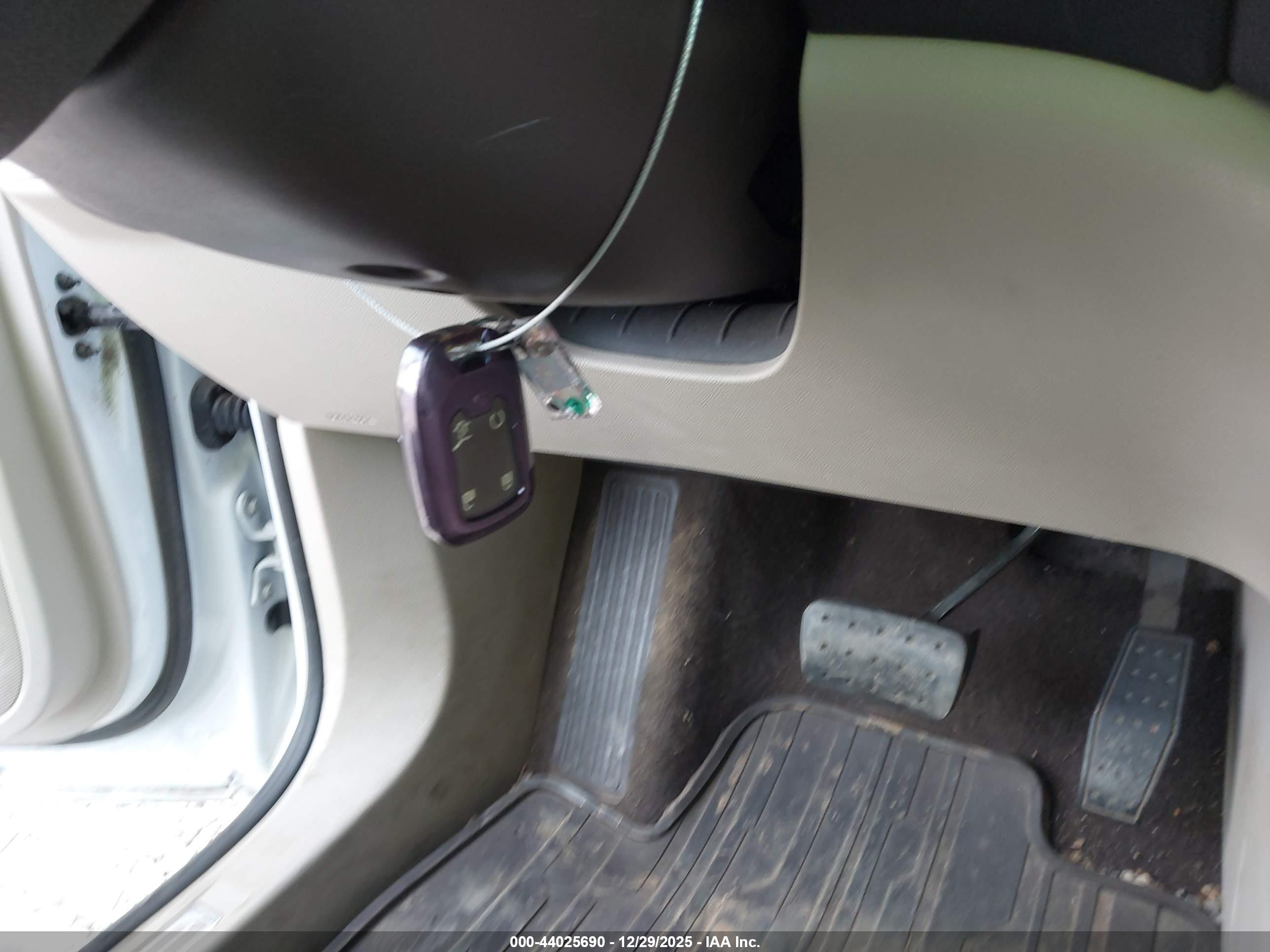GMC ACADIA image 11