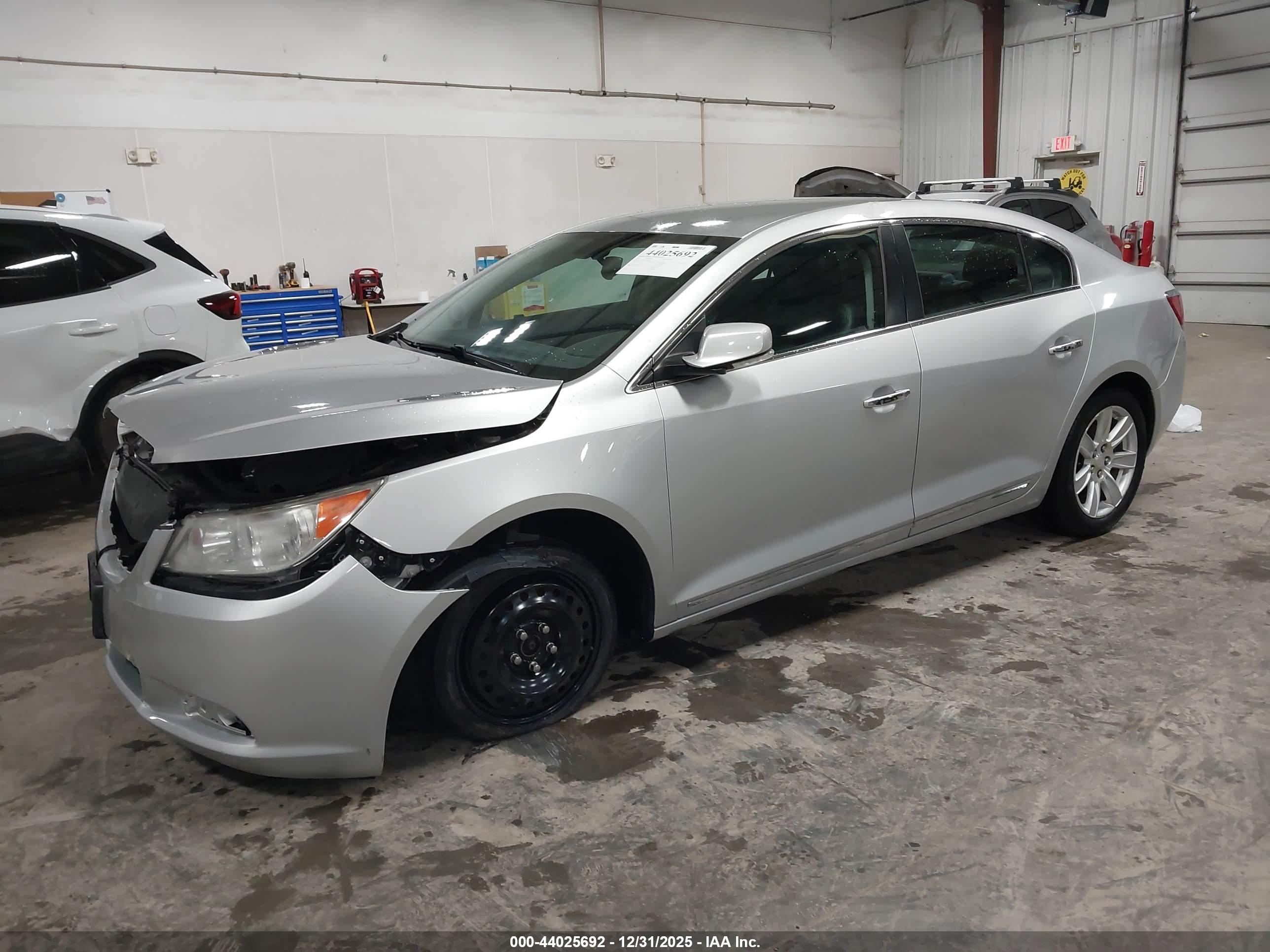 BUICK LACROSSE image 2