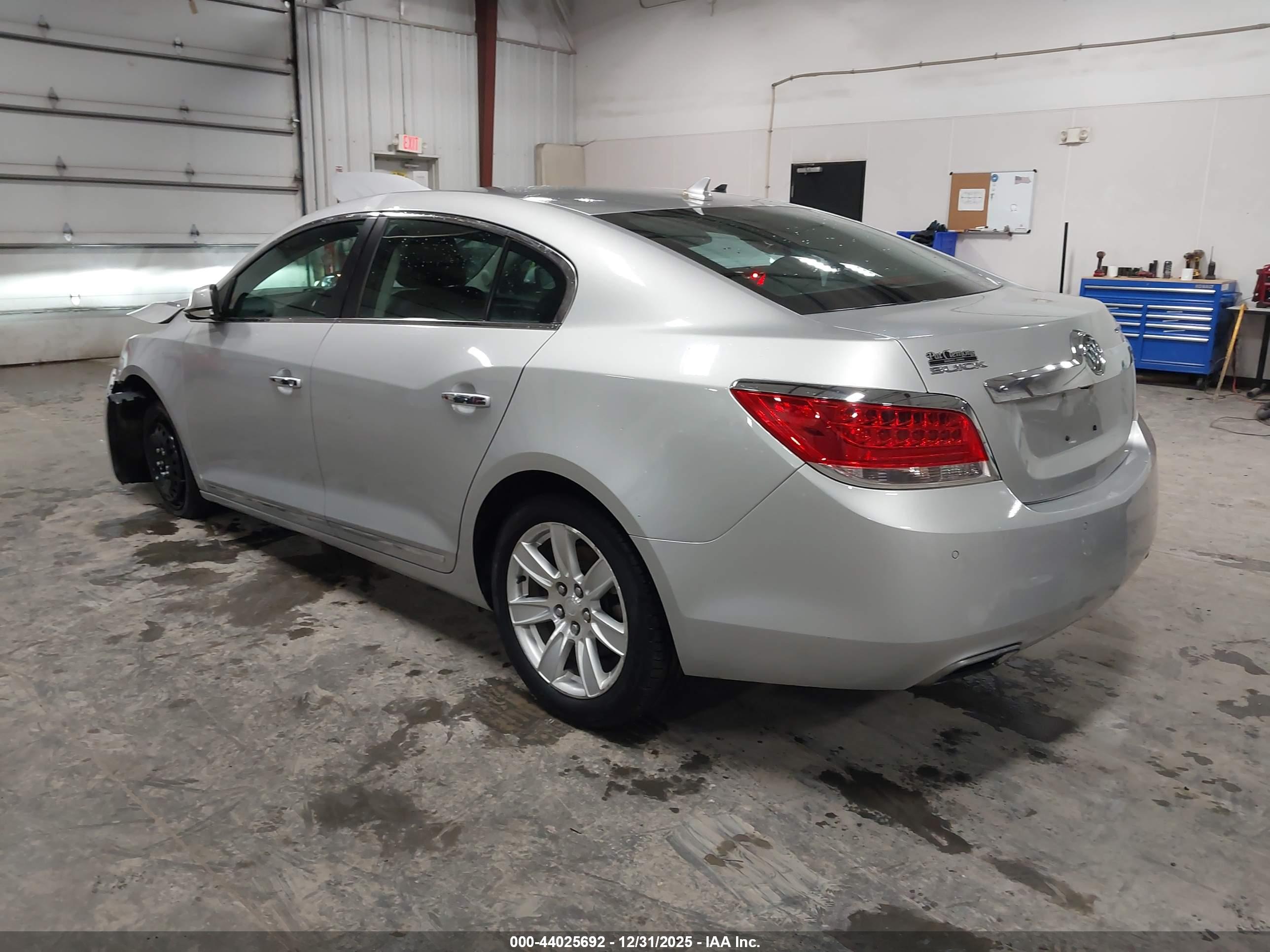 BUICK LACROSSE image 3