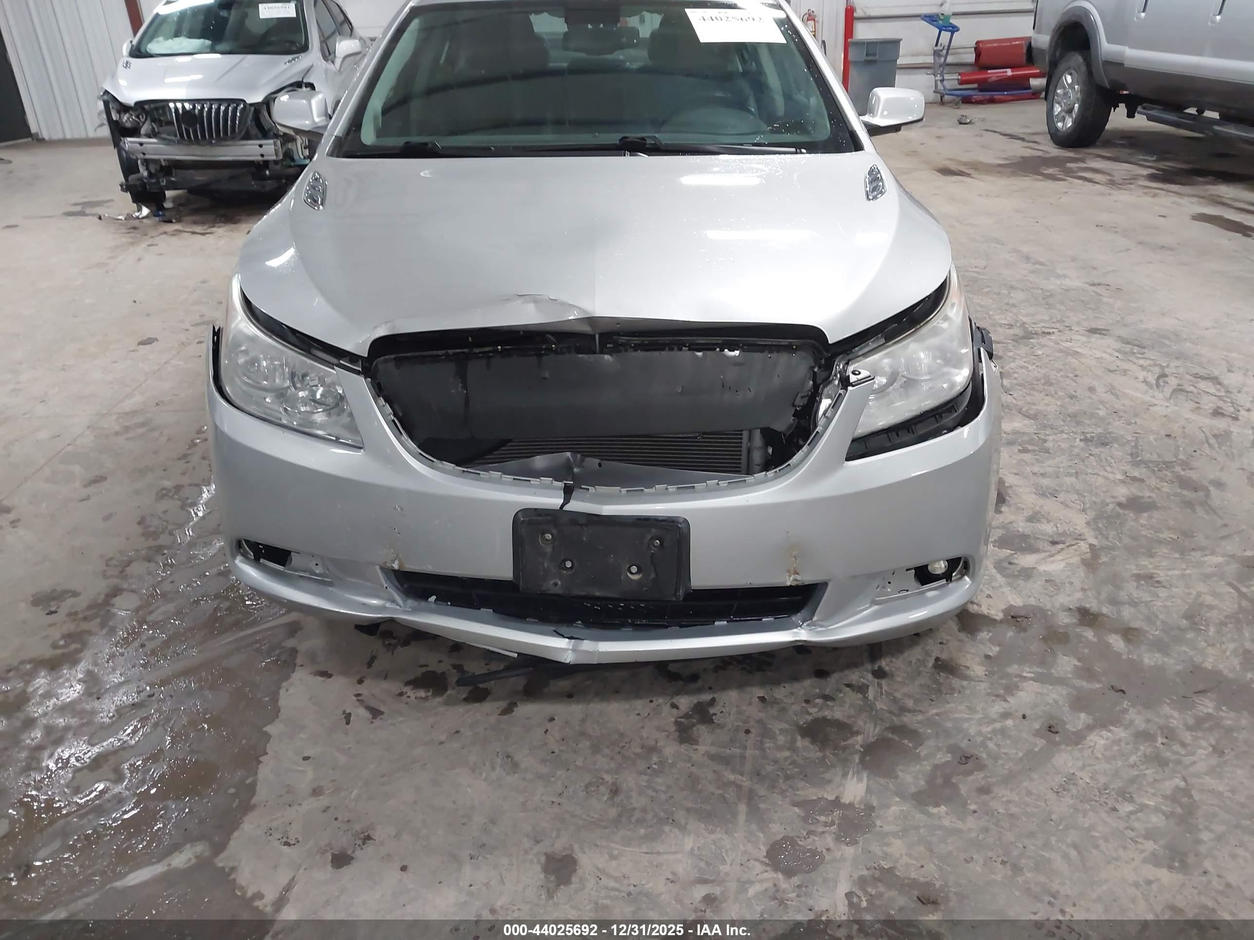 BUICK LACROSSE image 6
