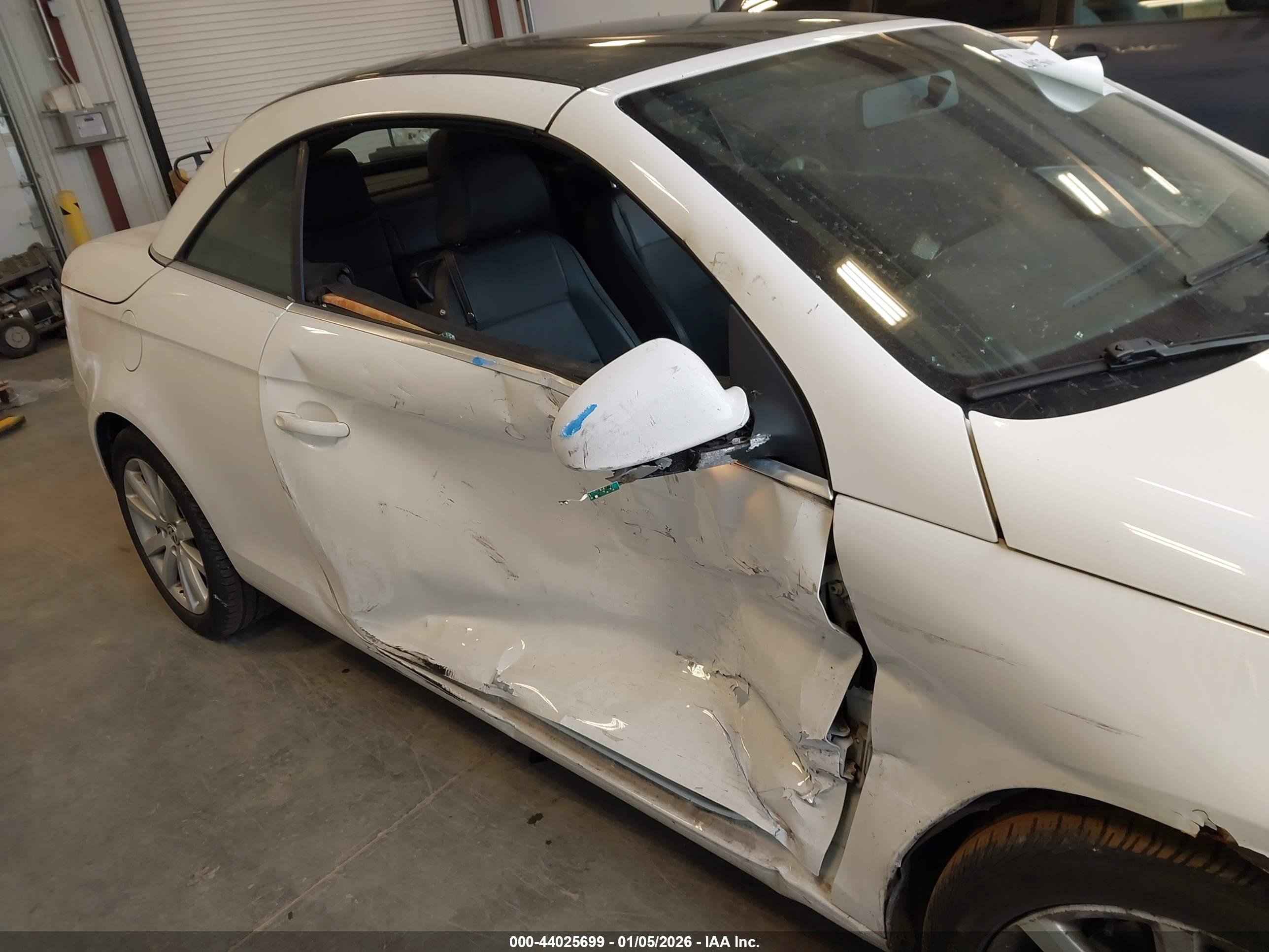 VOLKSWAGEN EOS image 6