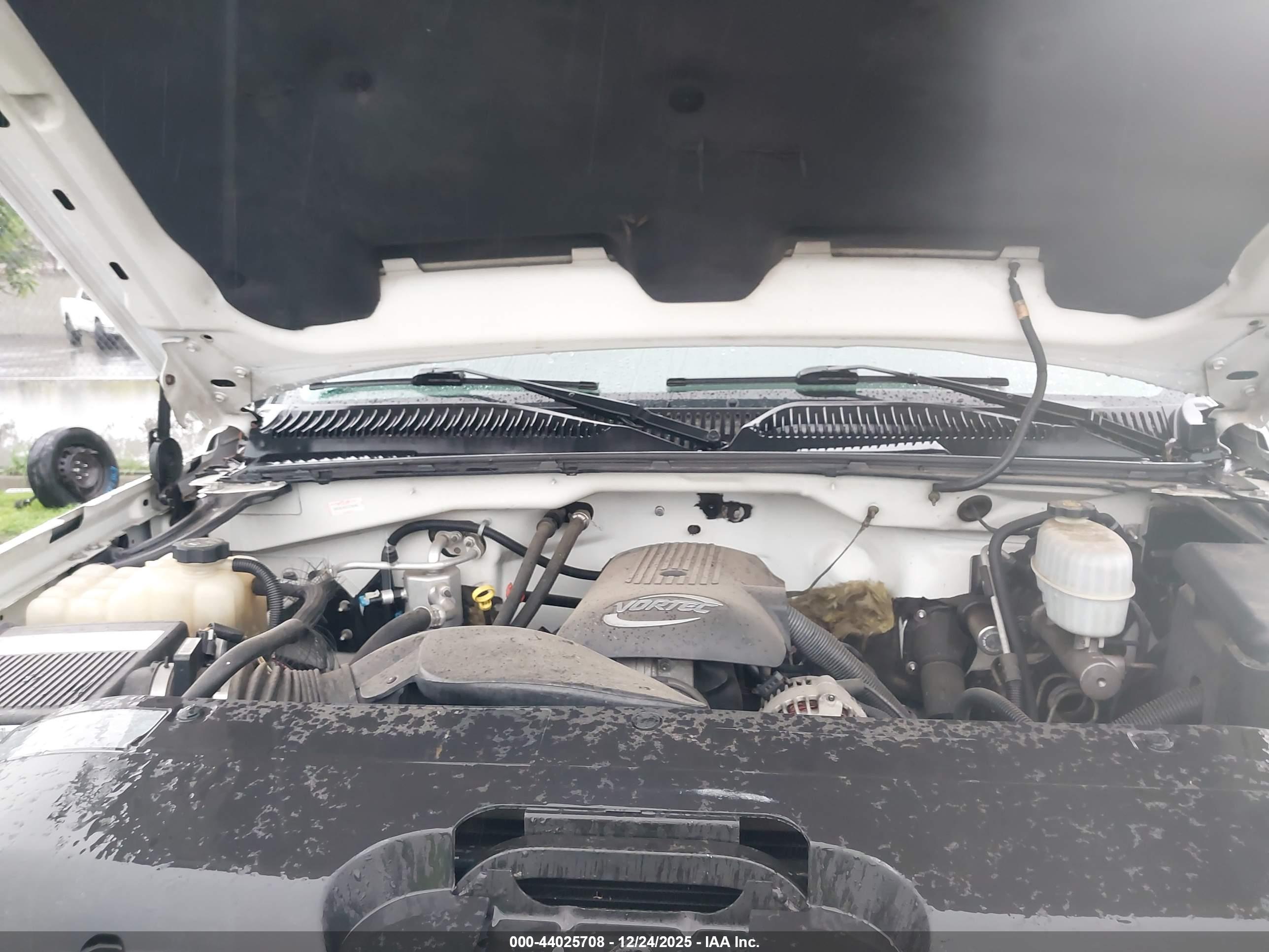 CHEVROLET SILVERADO image 10