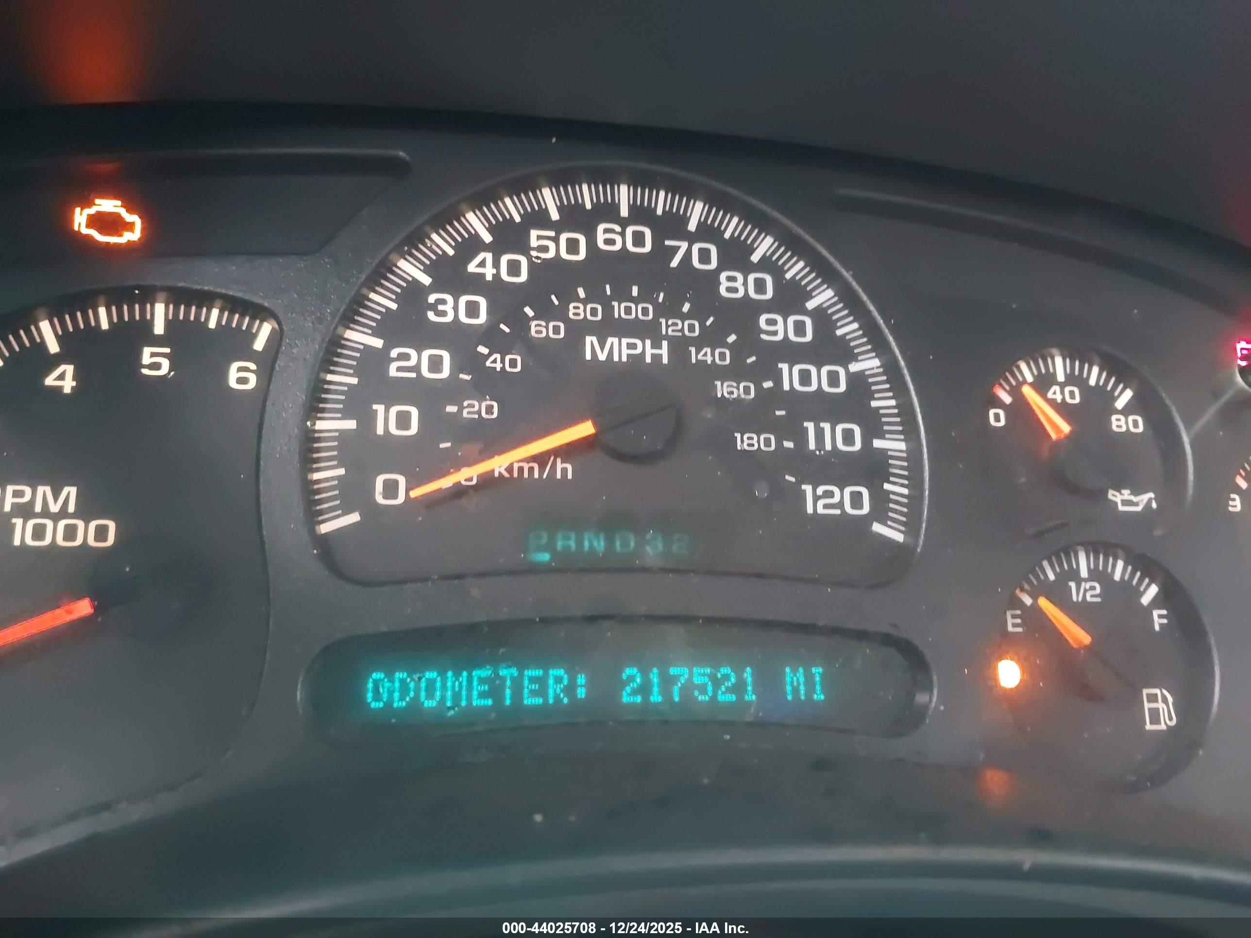 CHEVROLET SILVERADO image 7