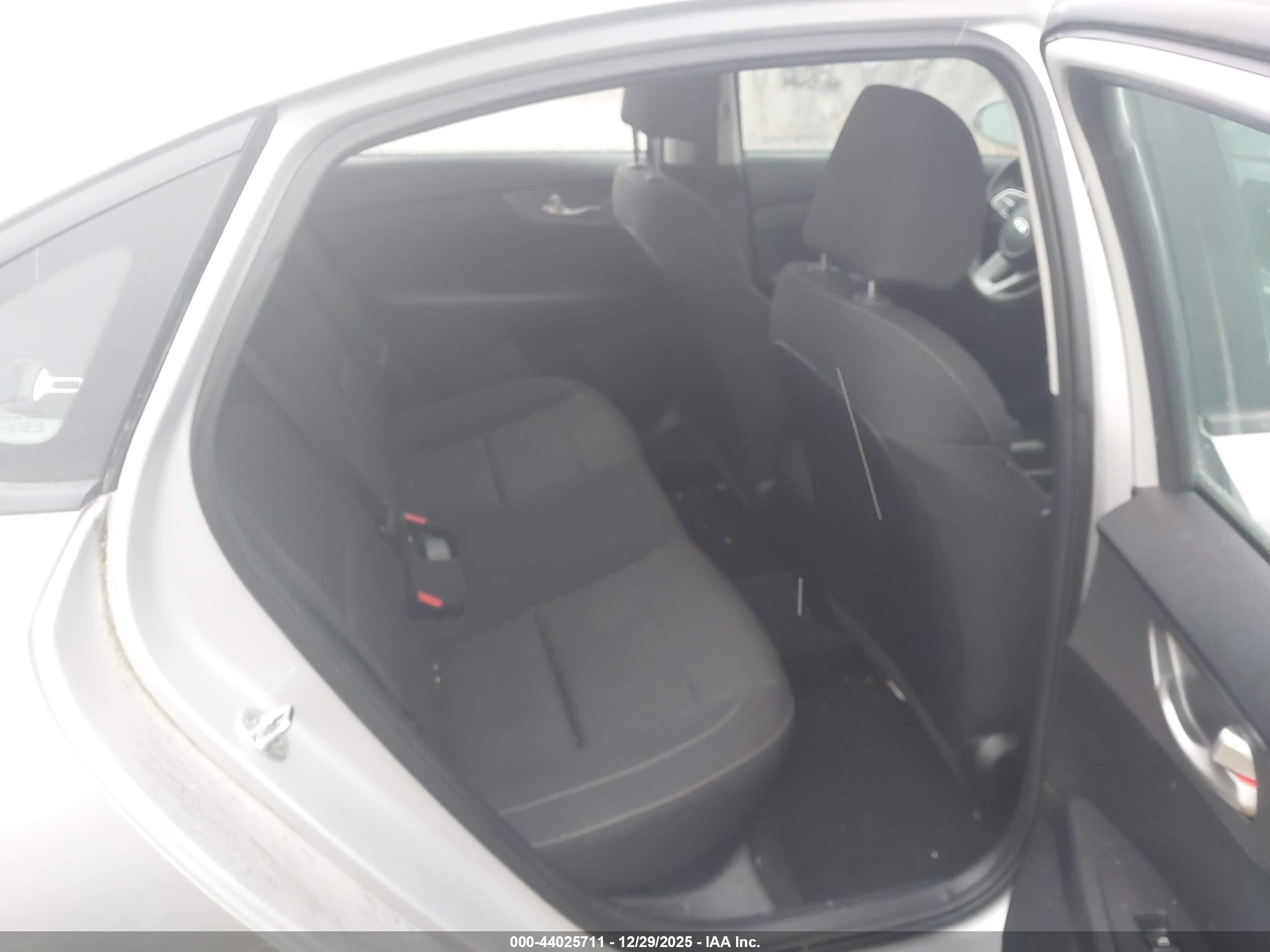 KIA FORTE image 8