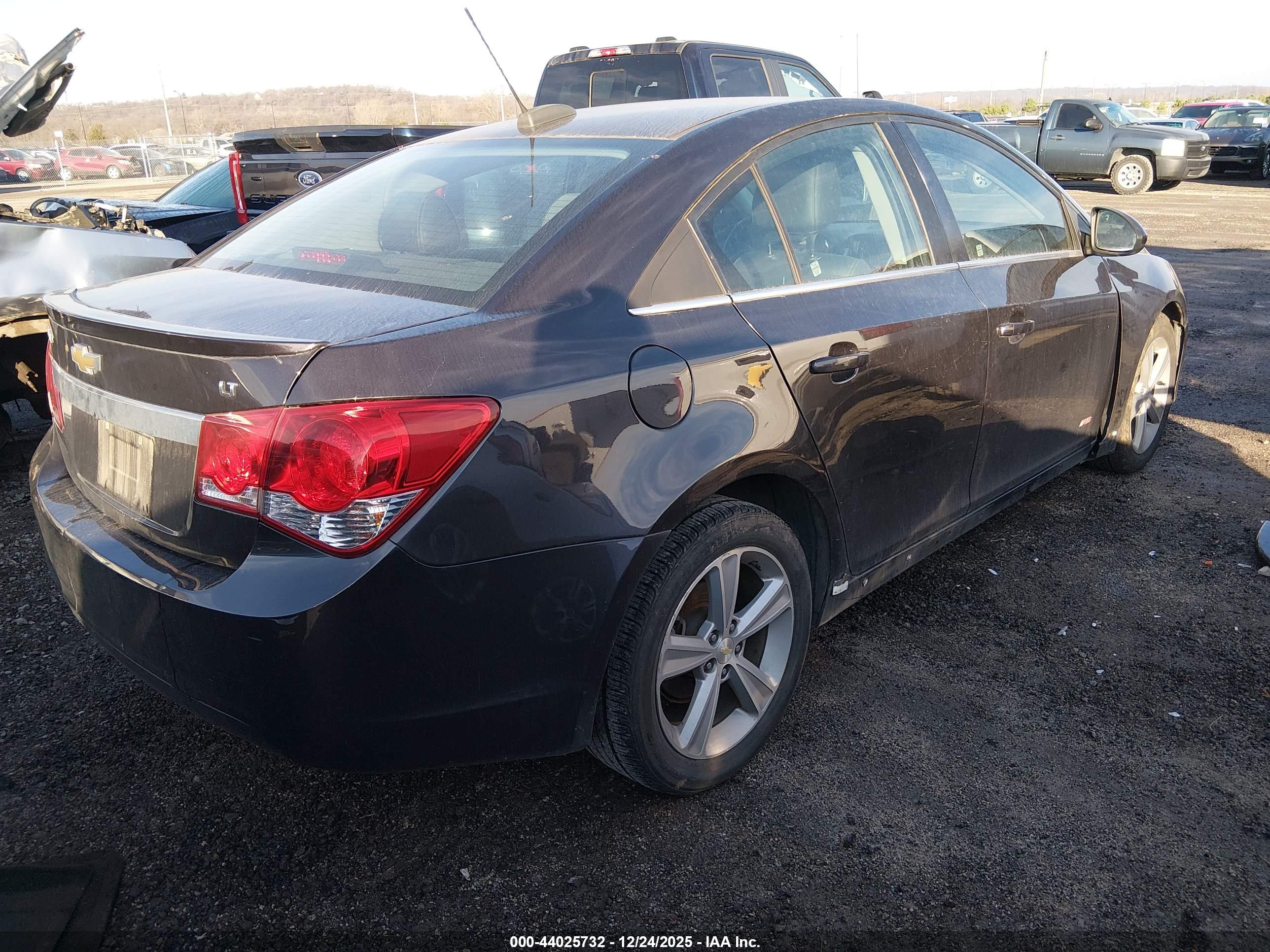CHEVROLET CRUZE image 4