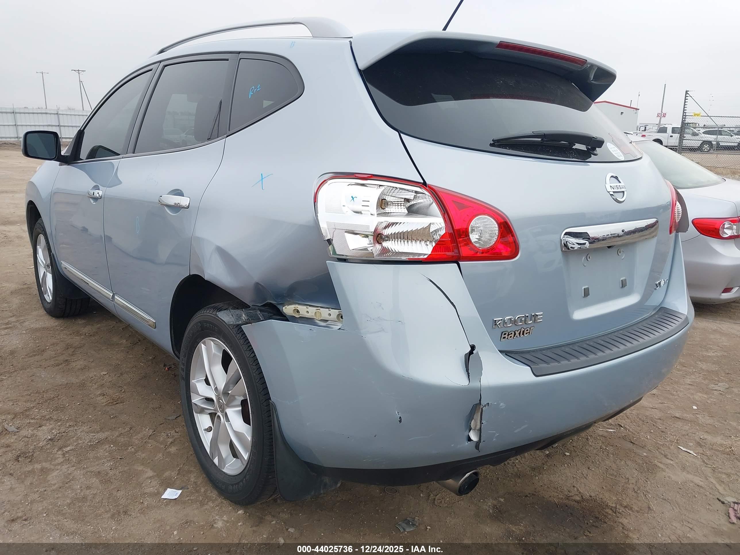 NISSAN ROGUE image 6