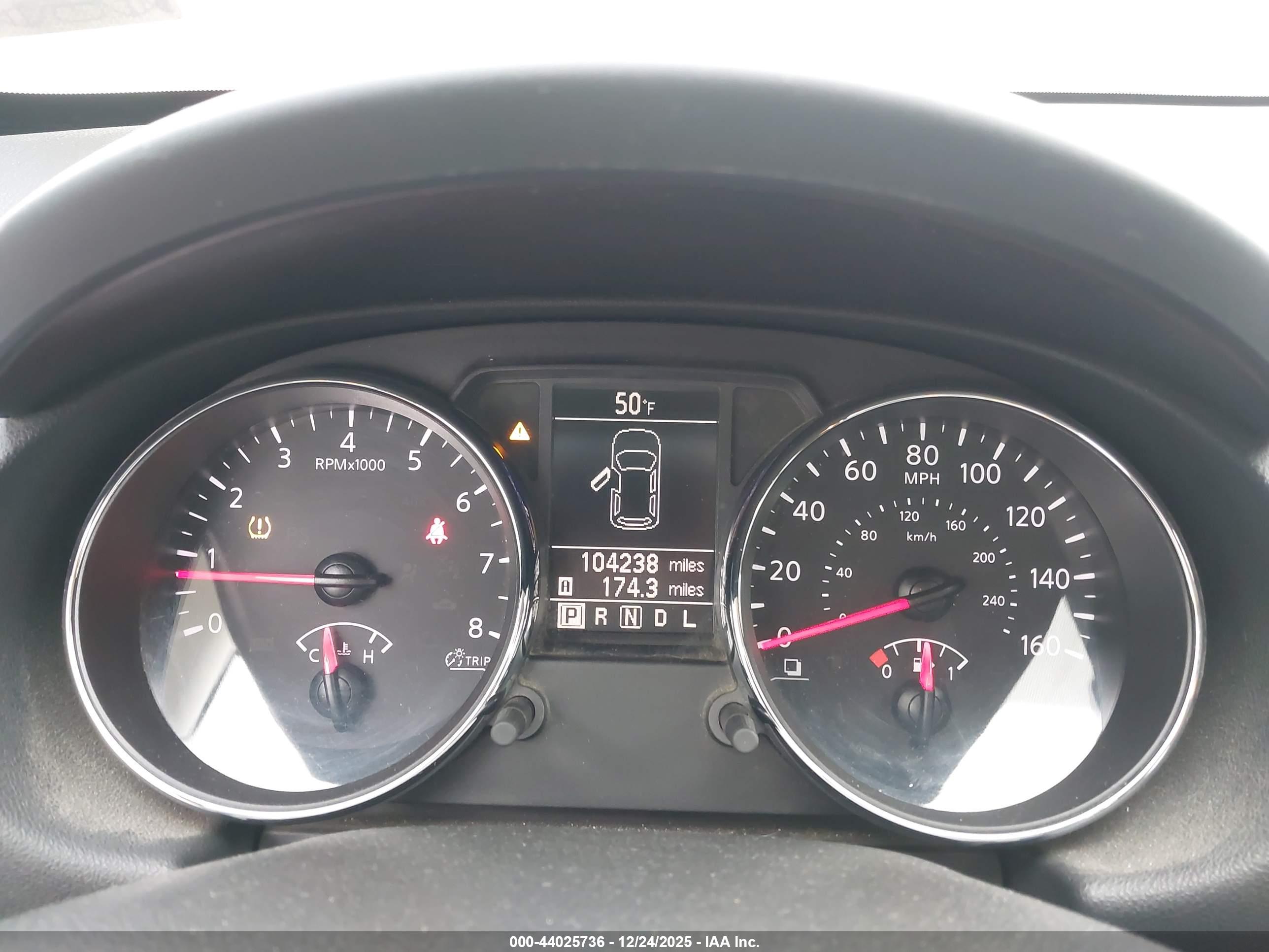 NISSAN ROGUE image 7