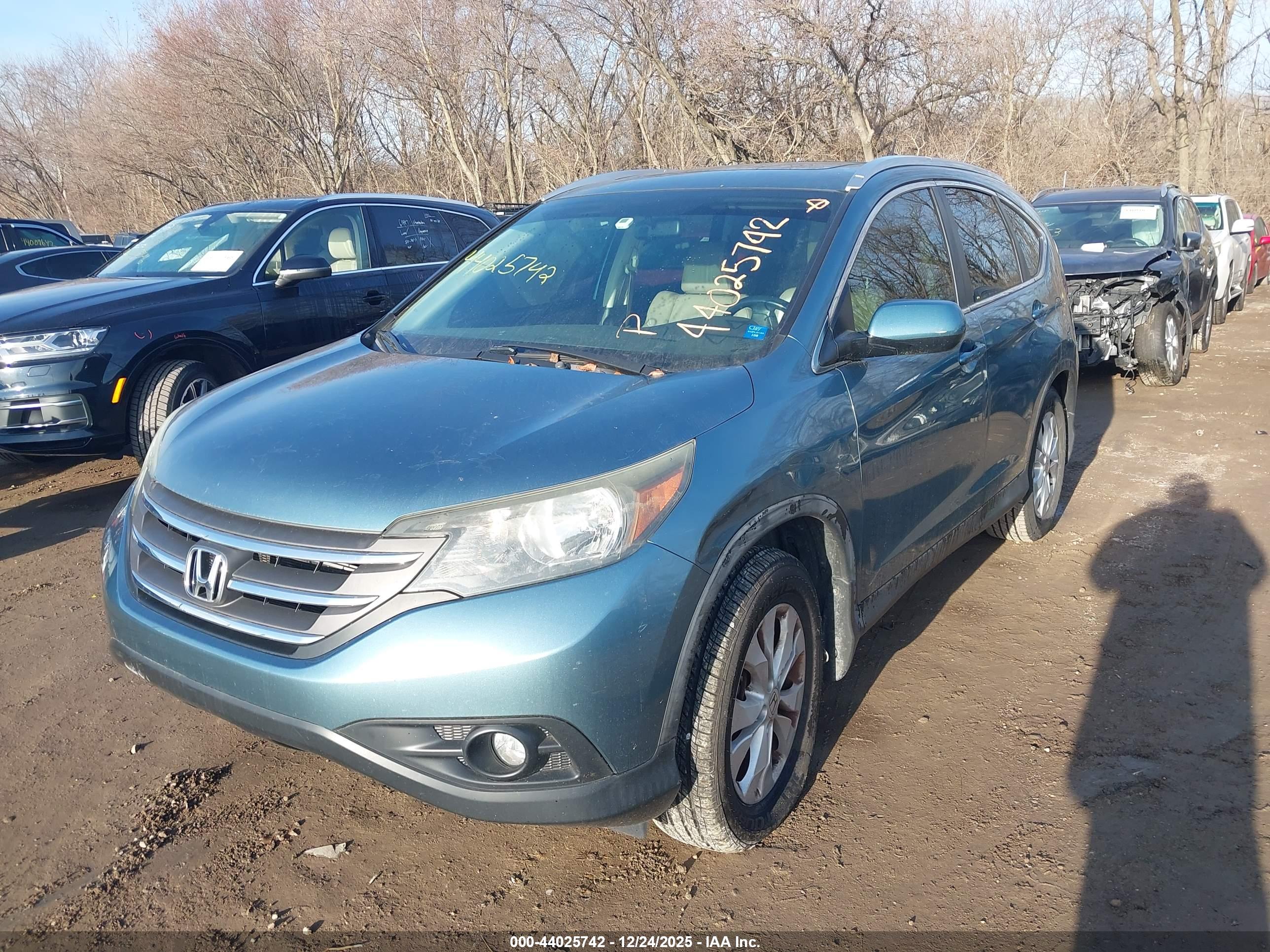 HONDA CR-V image 2