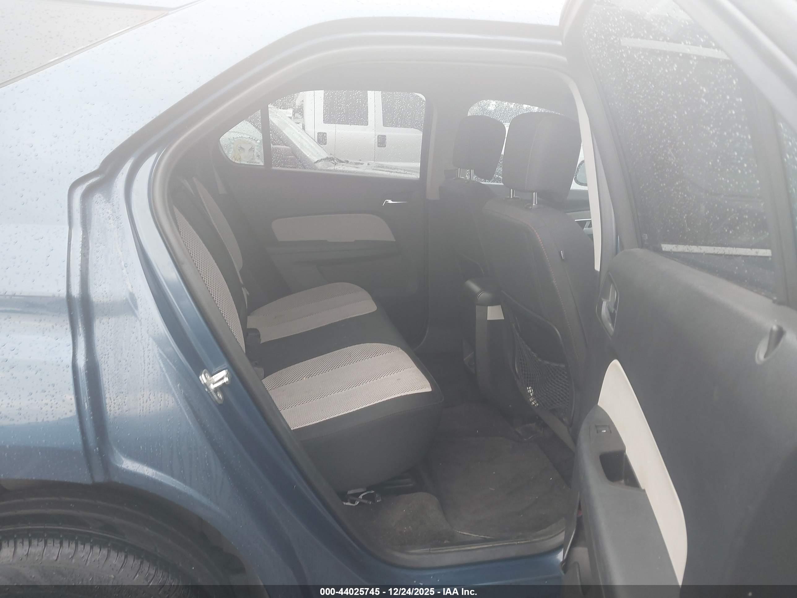 CHEVROLET EQUINOX image 8