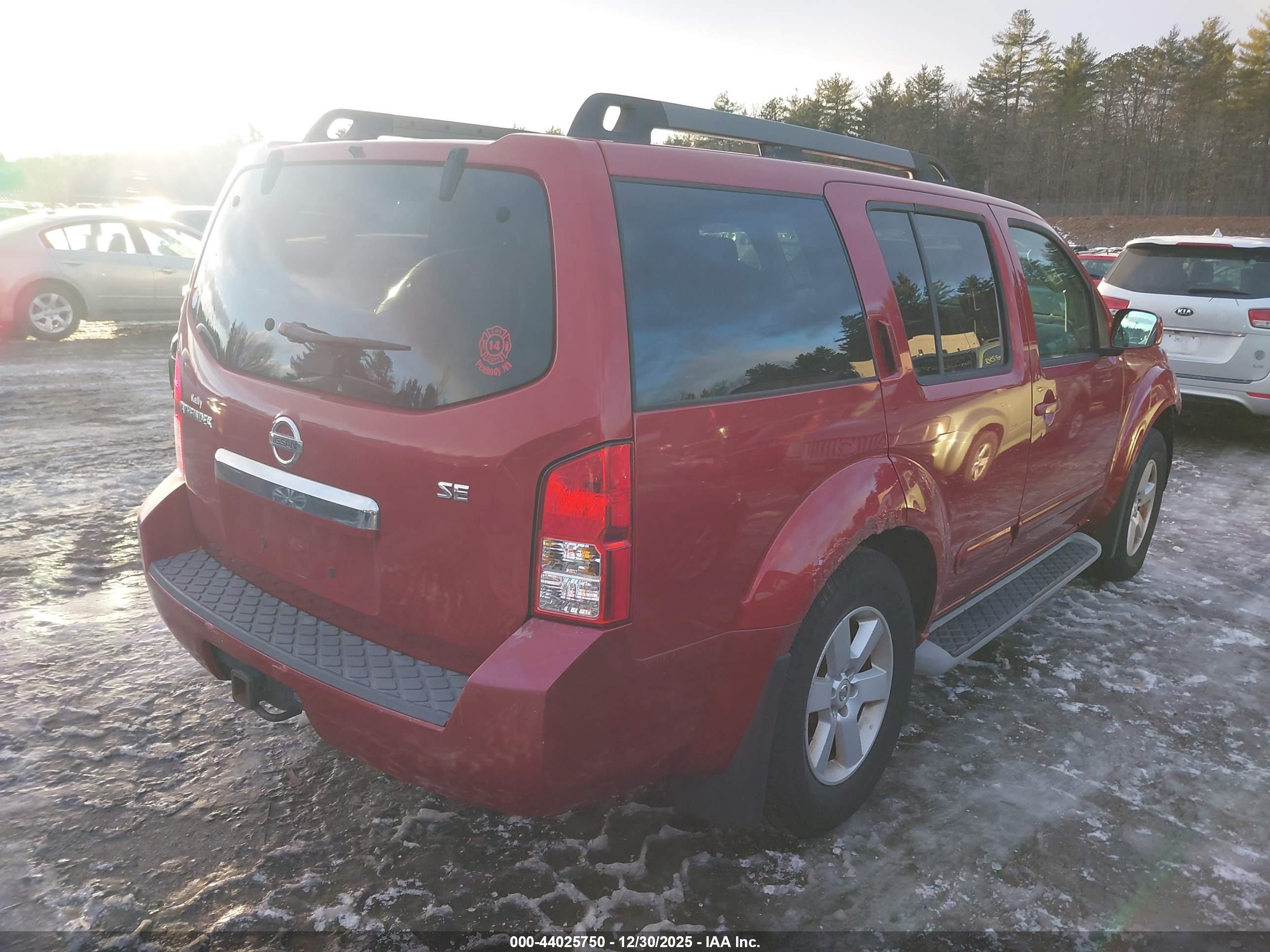 NISSAN PATHFINDER image 4