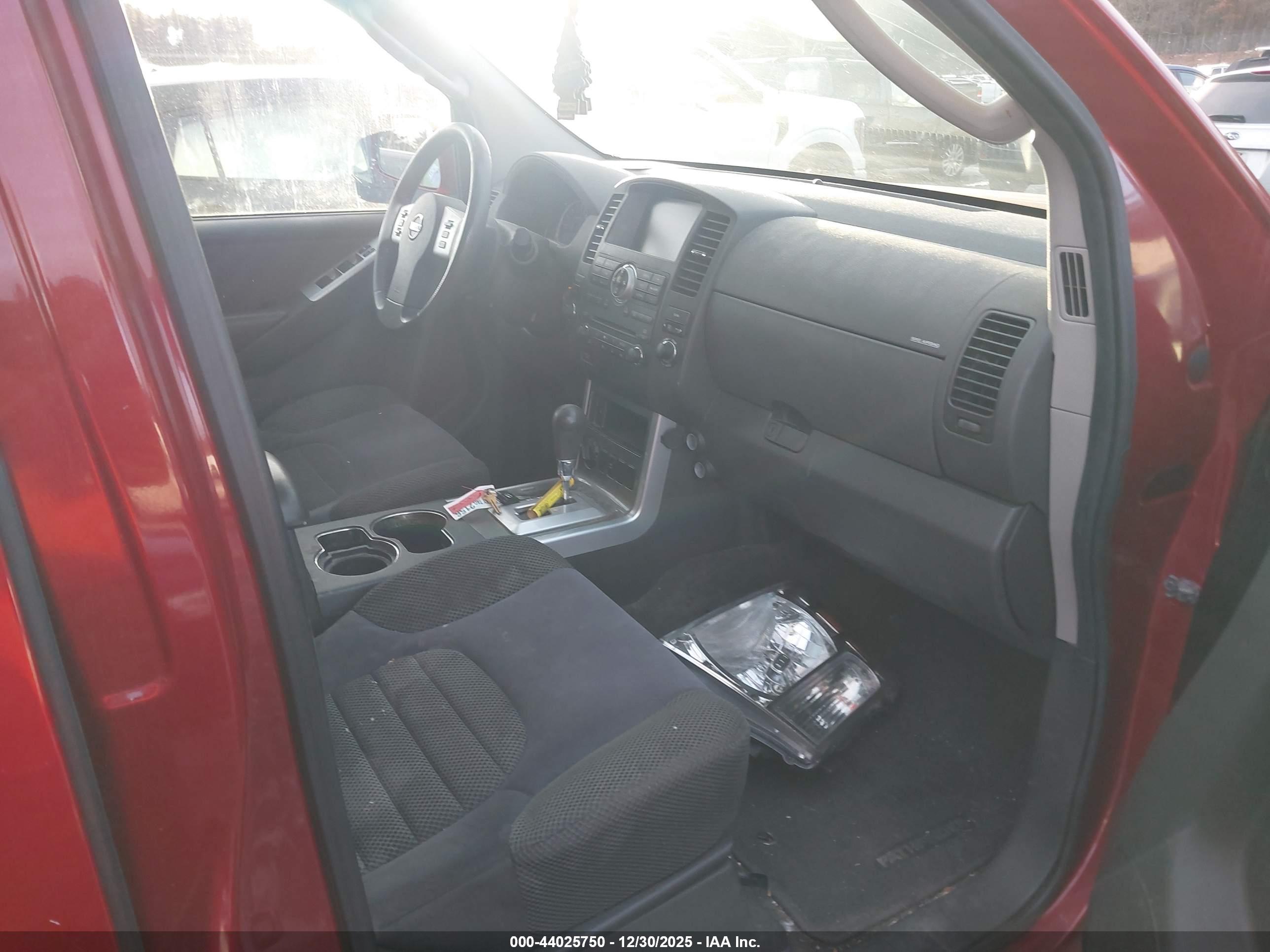 NISSAN PATHFINDER image 5