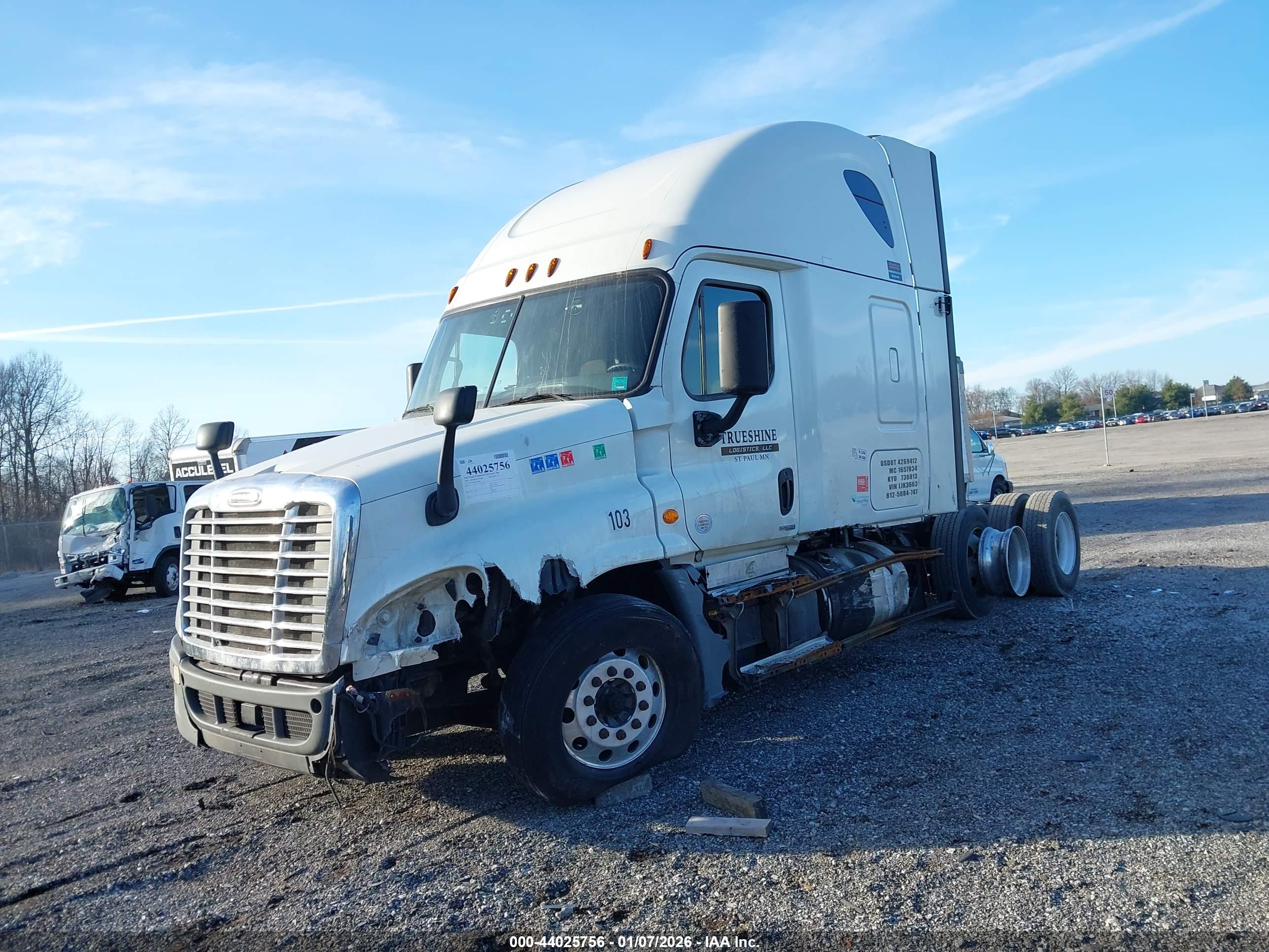 FREIGHTLINER CASCADIA image 2