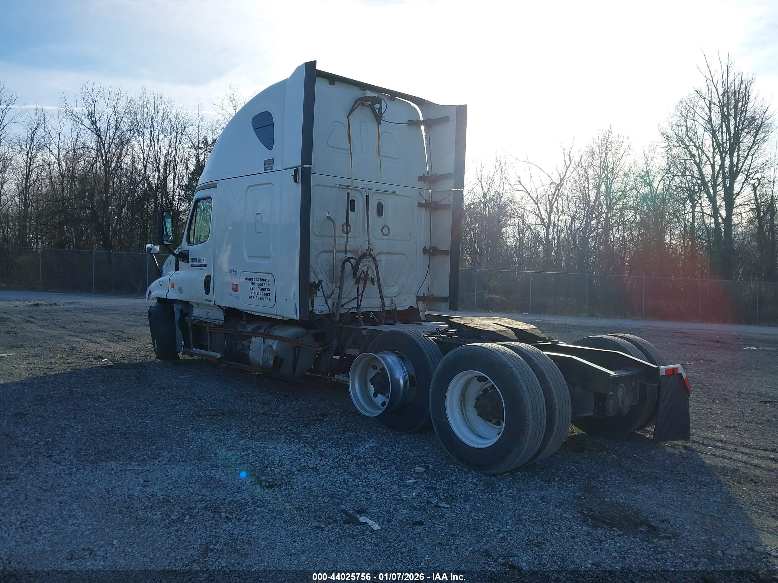 FREIGHTLINER CASCADIA image 3