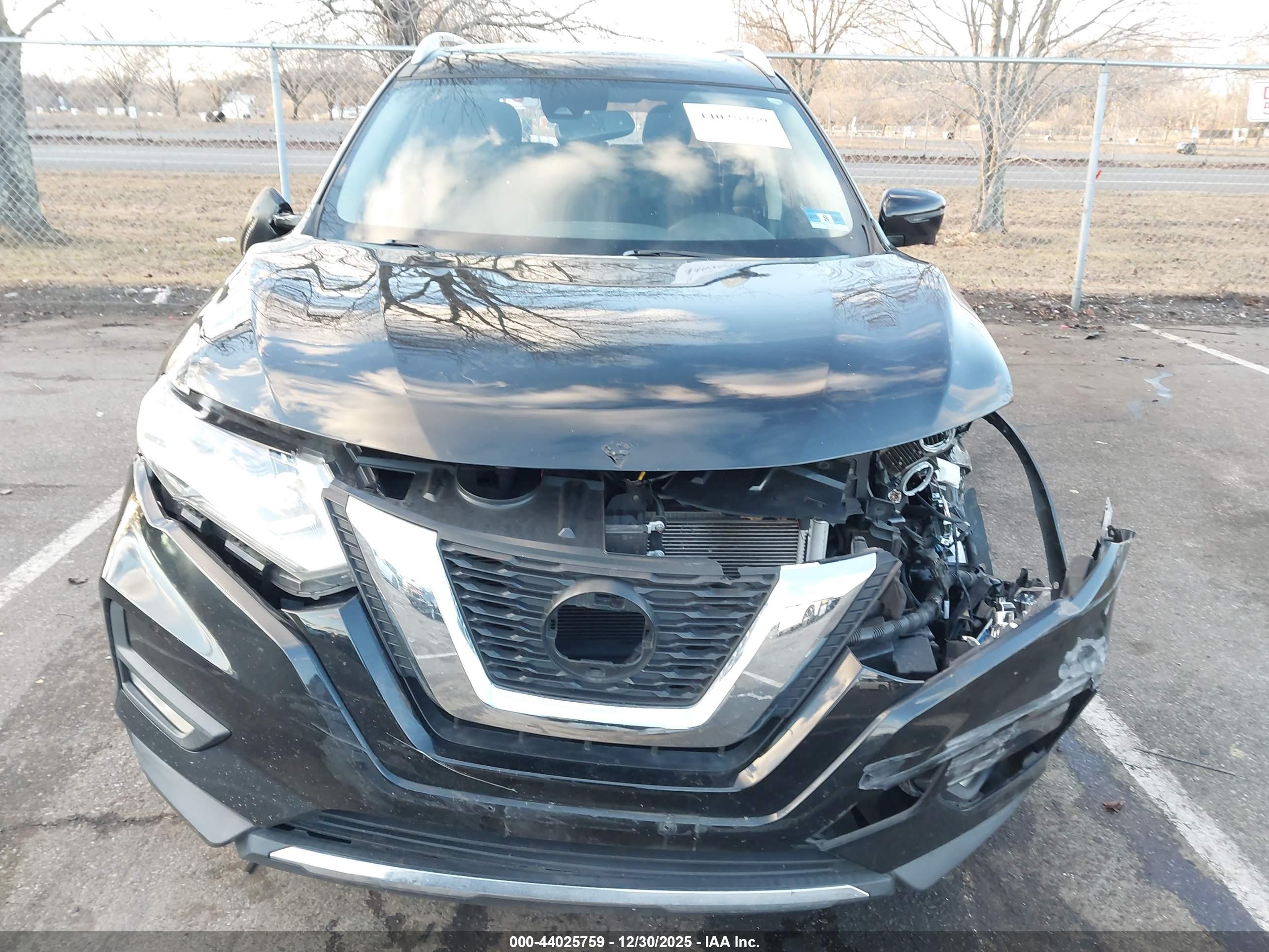 NISSAN ROGUE image 6