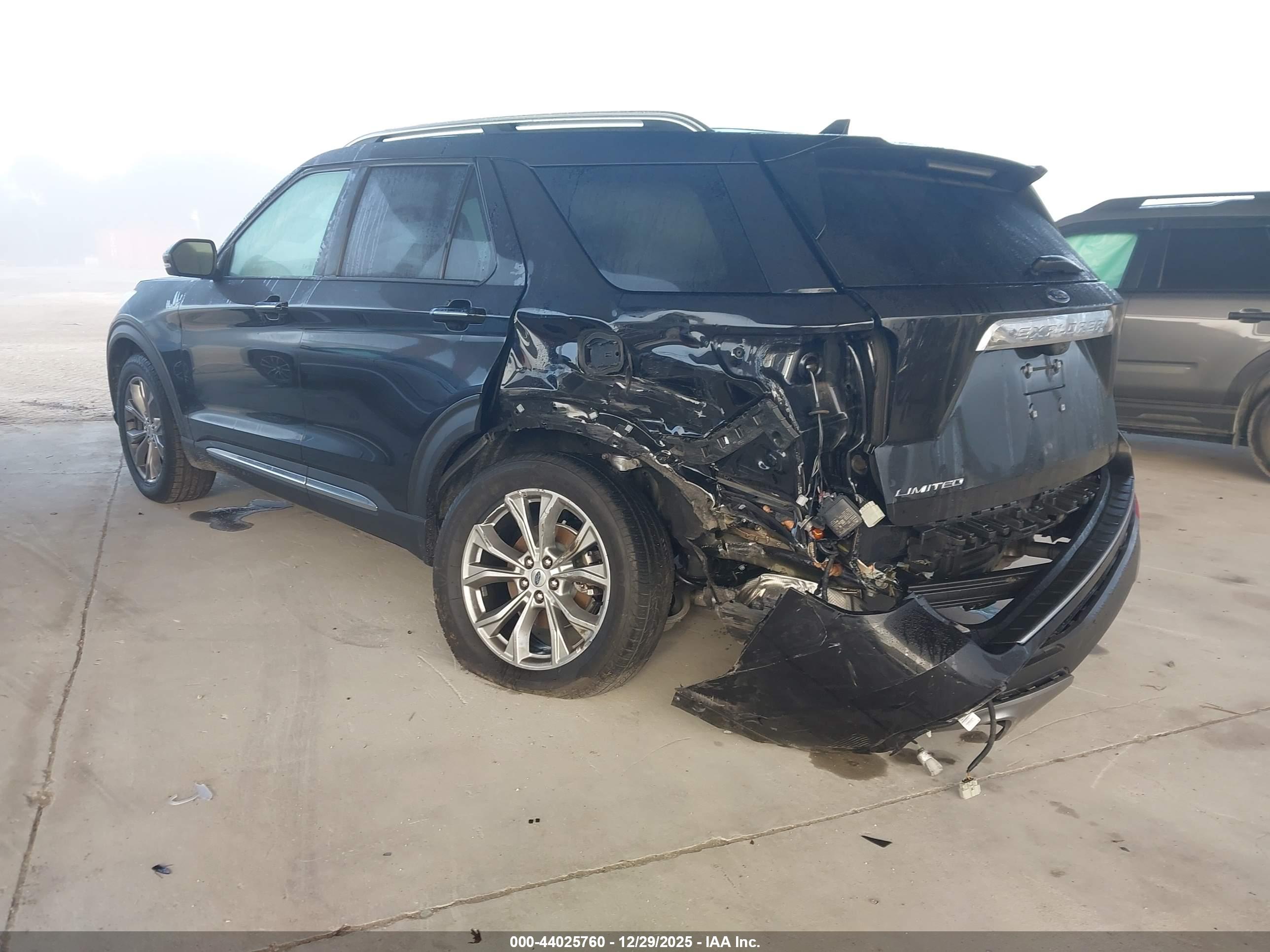FORD EXPLORER image 3