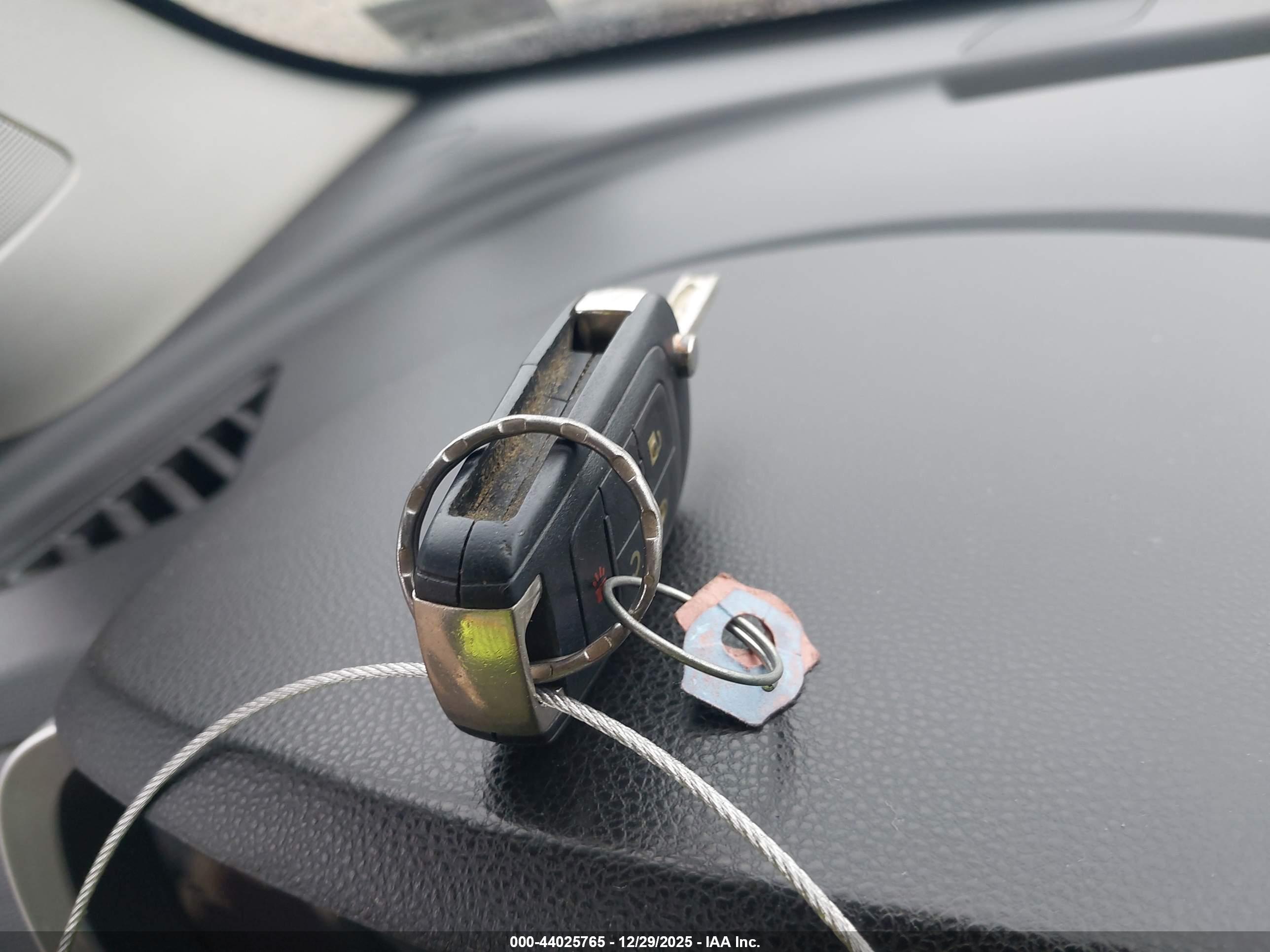 CHEVROLET EQUINOX image 11