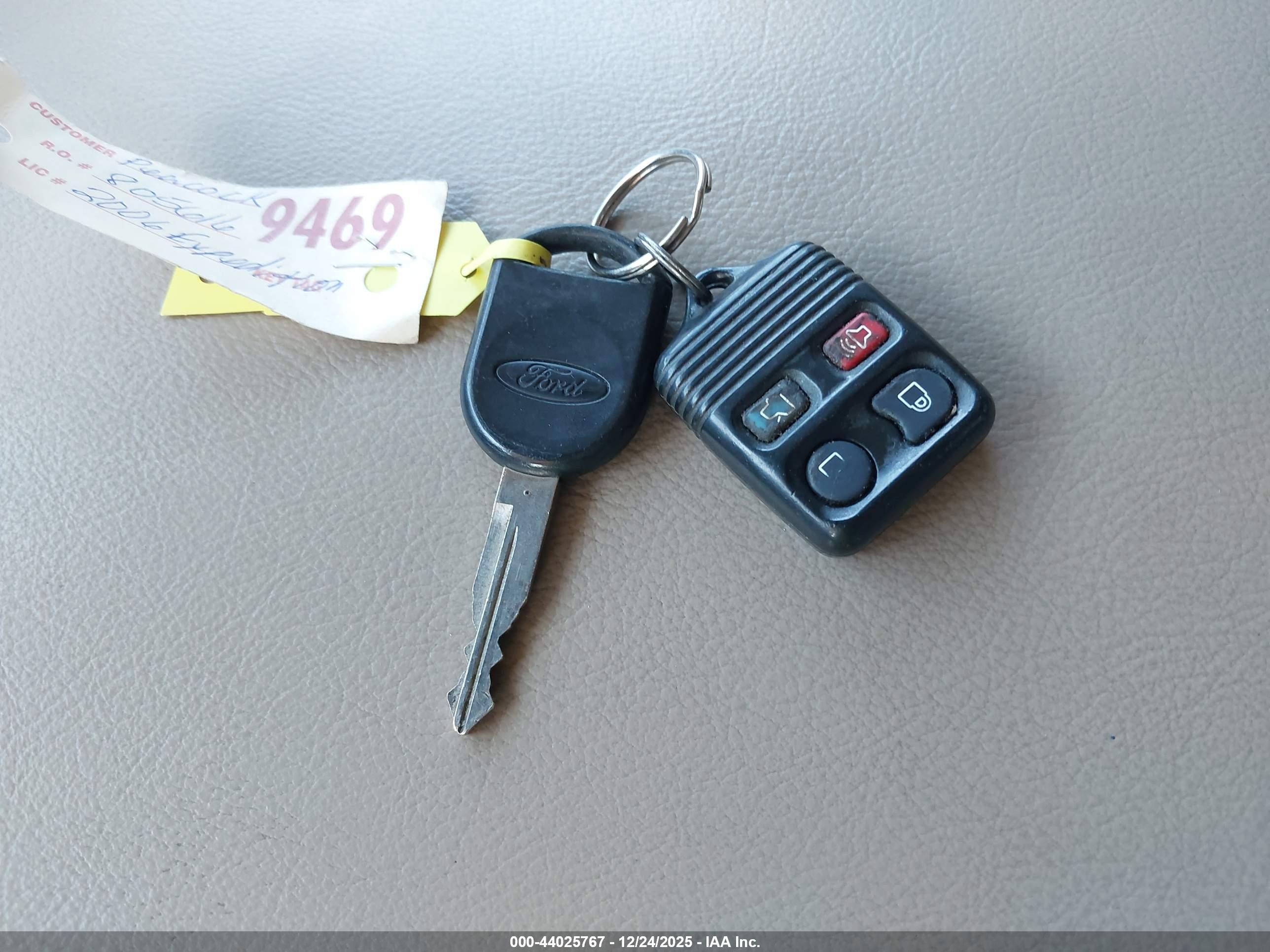 FORD EXPEDITION image 11