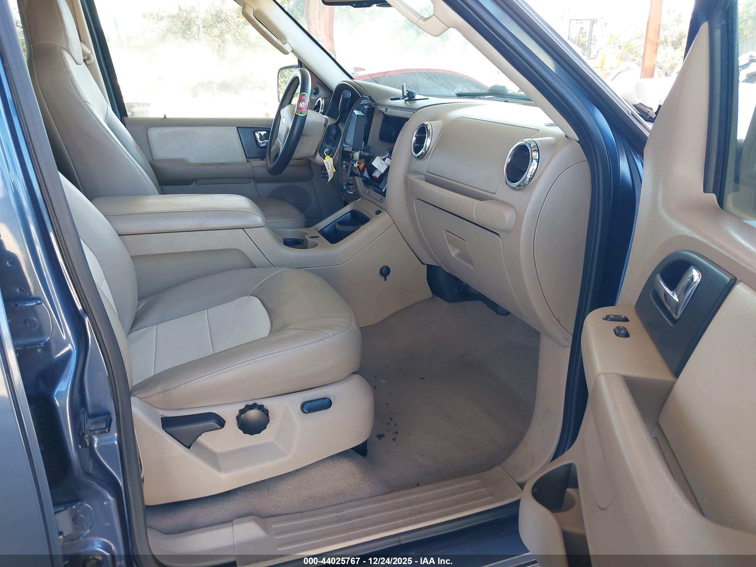 FORD EXPEDITION image 5