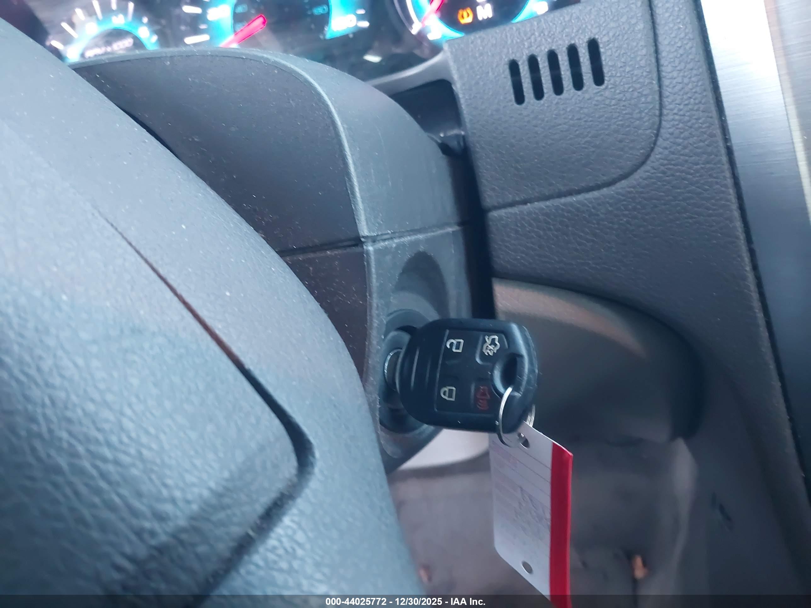 FORD FUSION image 11