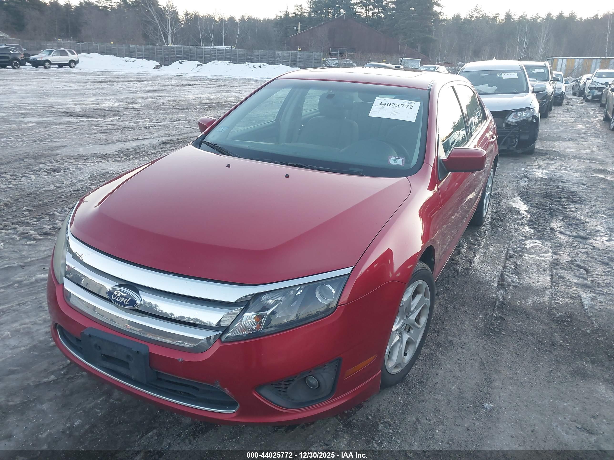 FORD FUSION image 2