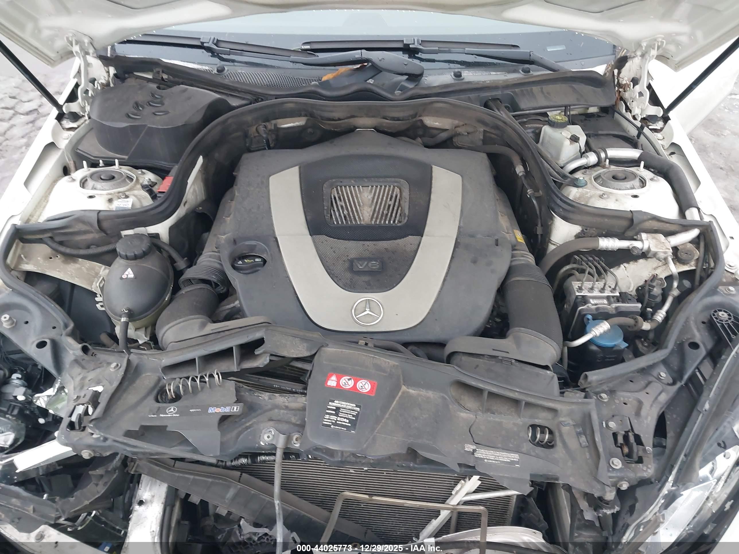 MERCEDES-BENZ E image 10