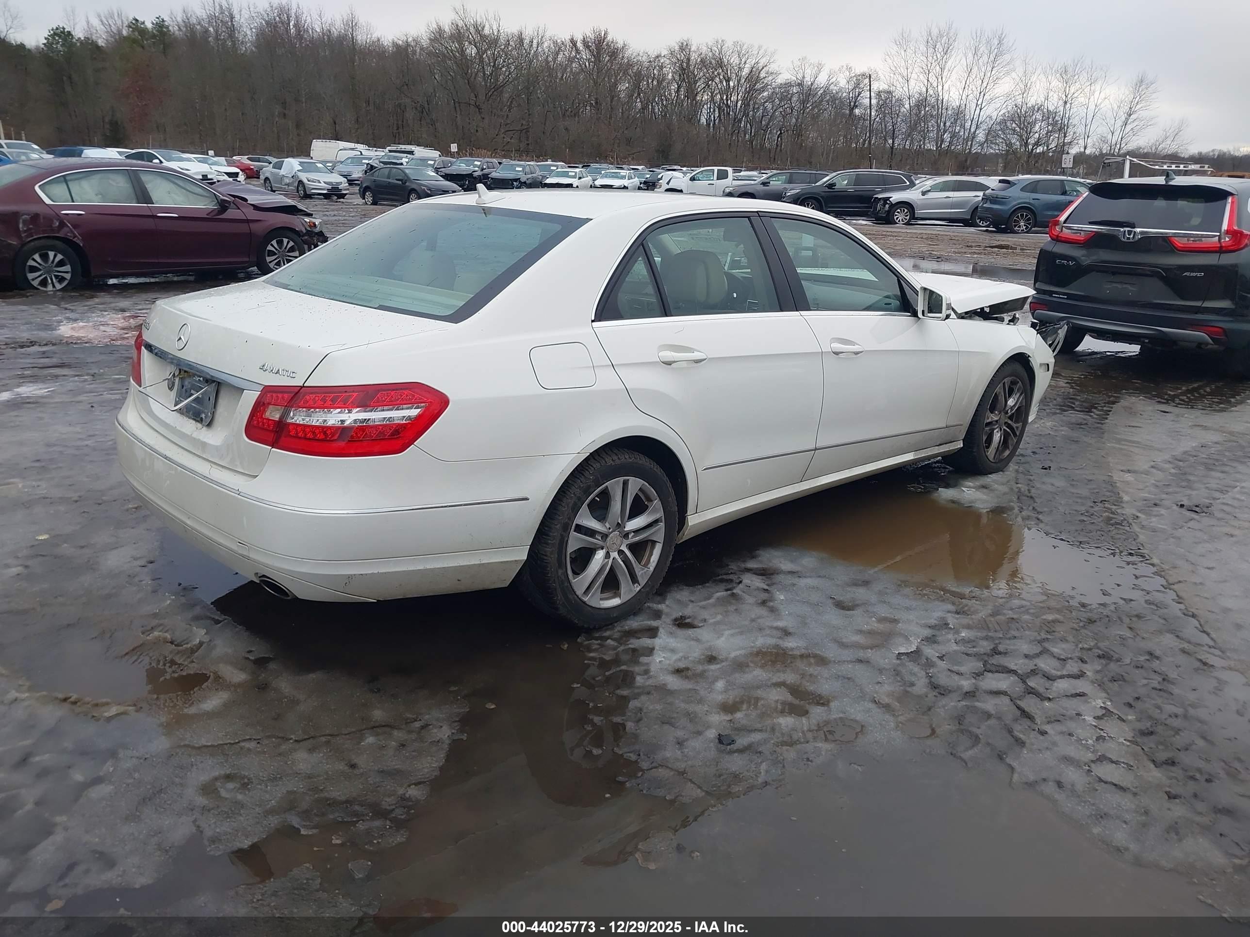 MERCEDES-BENZ E image 4