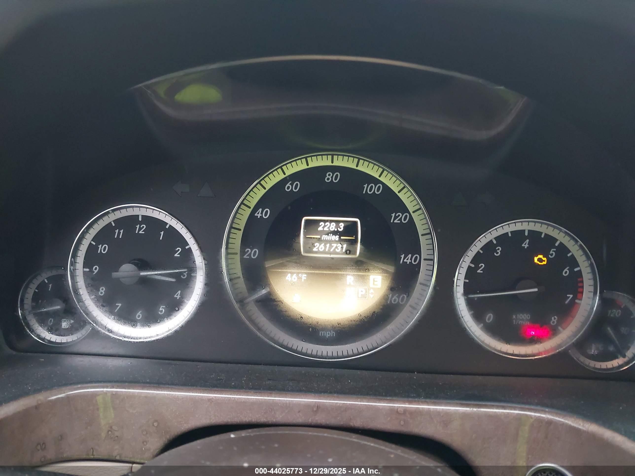 MERCEDES-BENZ E image 7