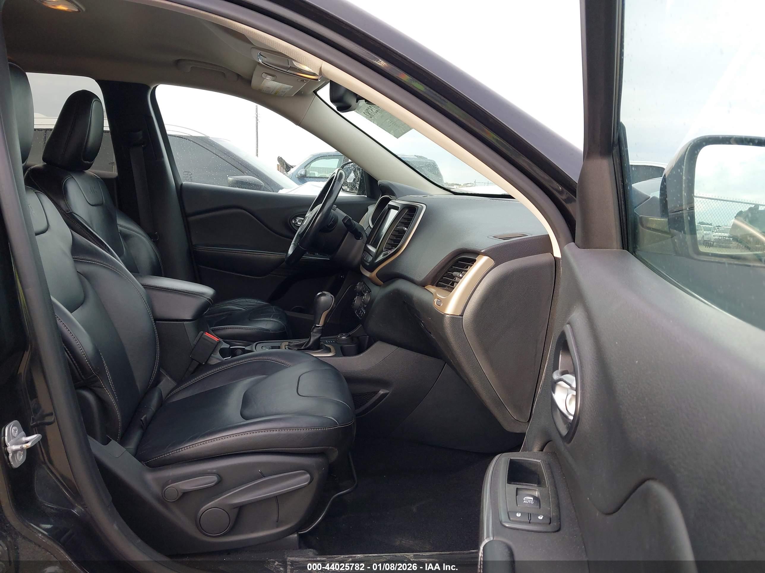 JEEP CHEROKEE image 5