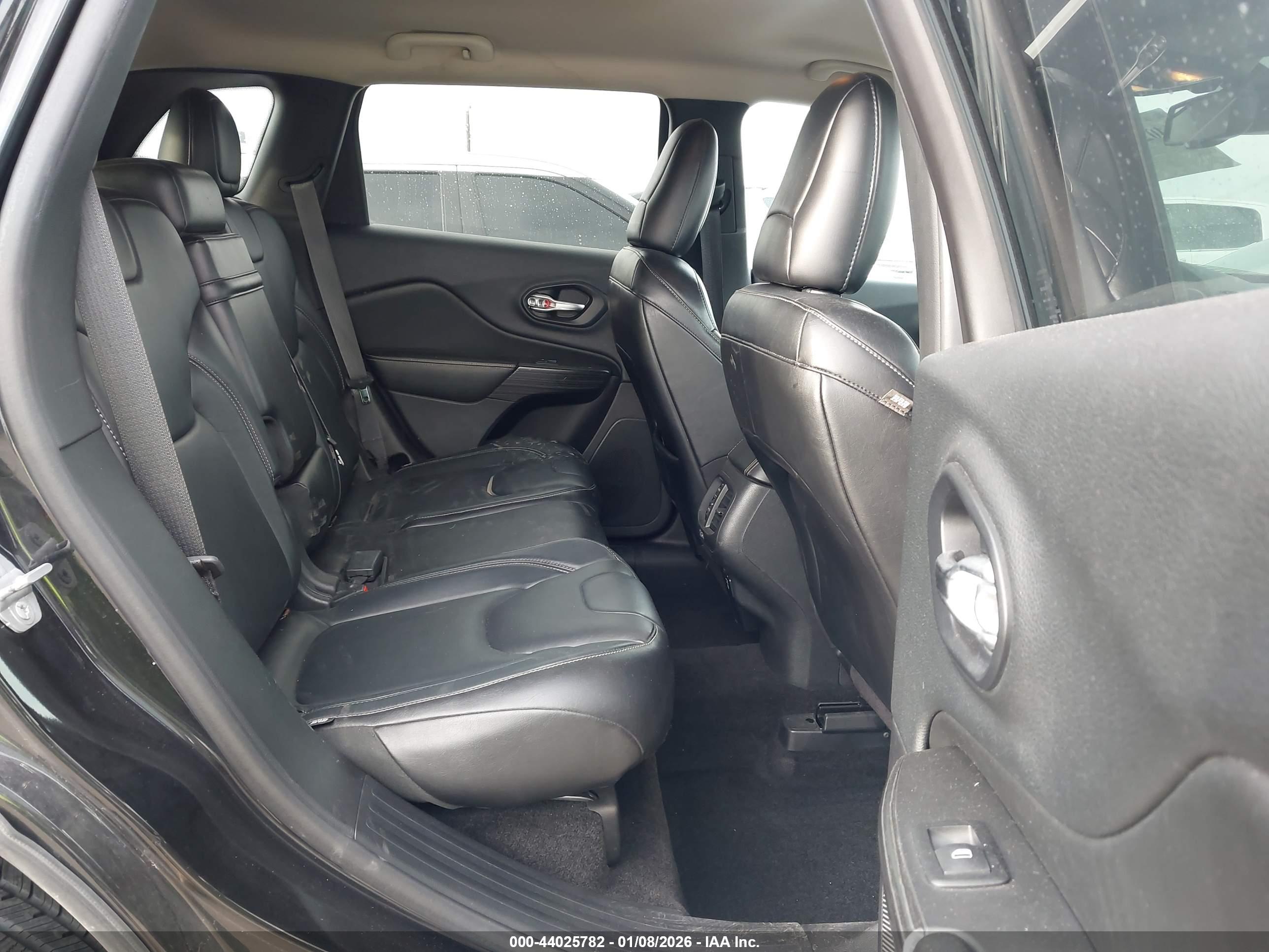 JEEP CHEROKEE image 8