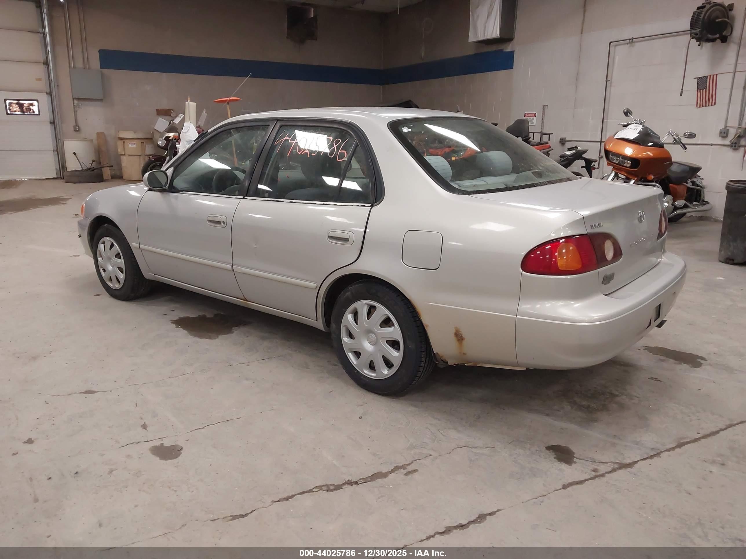 TOYOTA COROLLA image 3