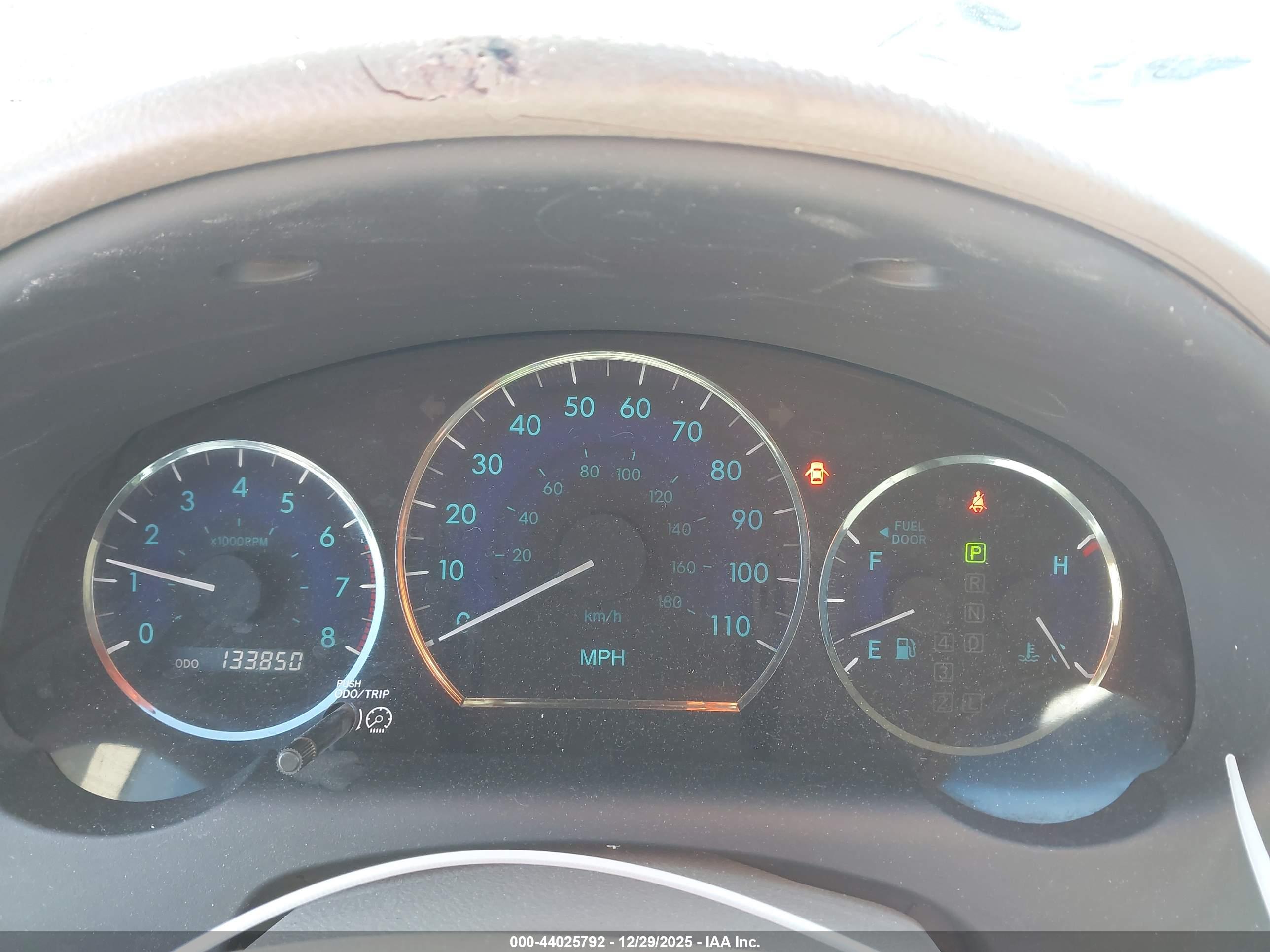 TOYOTA SIENNA image 7
