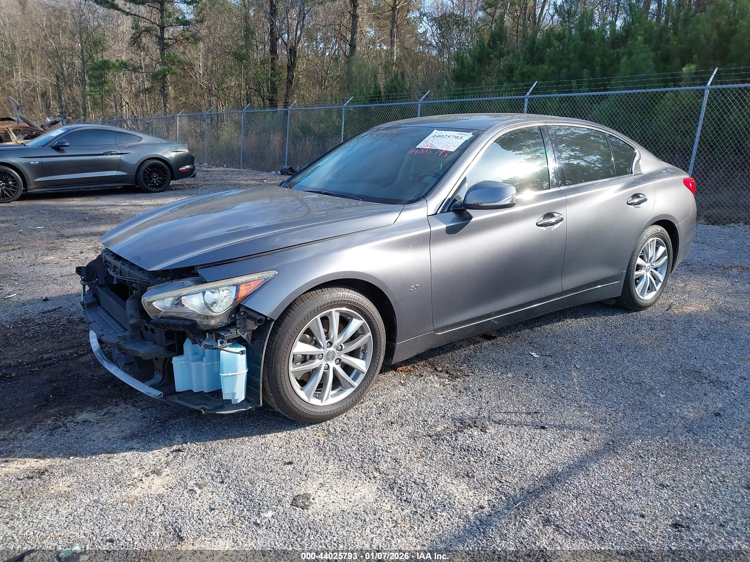 INFINITI Q50 image 2