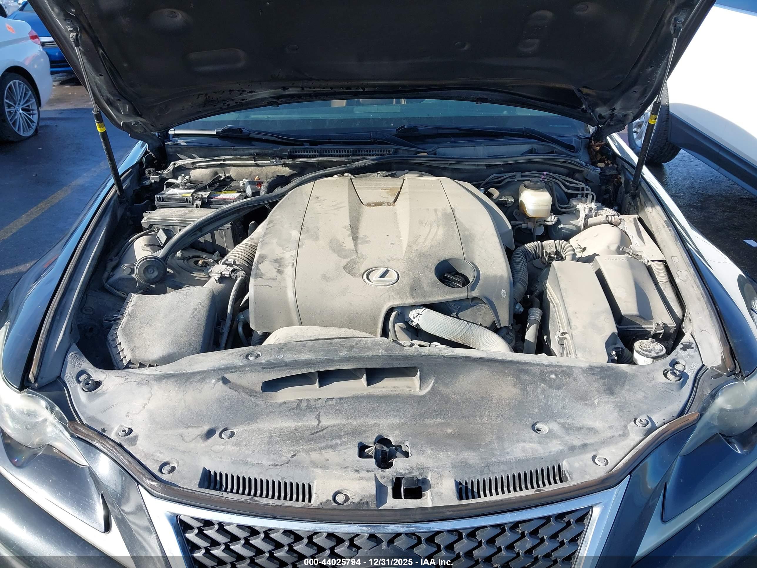 LEXUS IS image 10