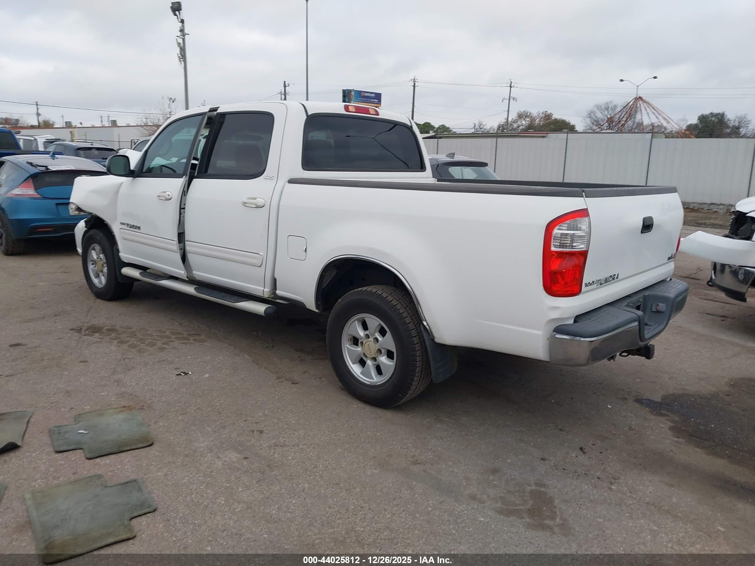TOYOTA TUNDRA image 3
