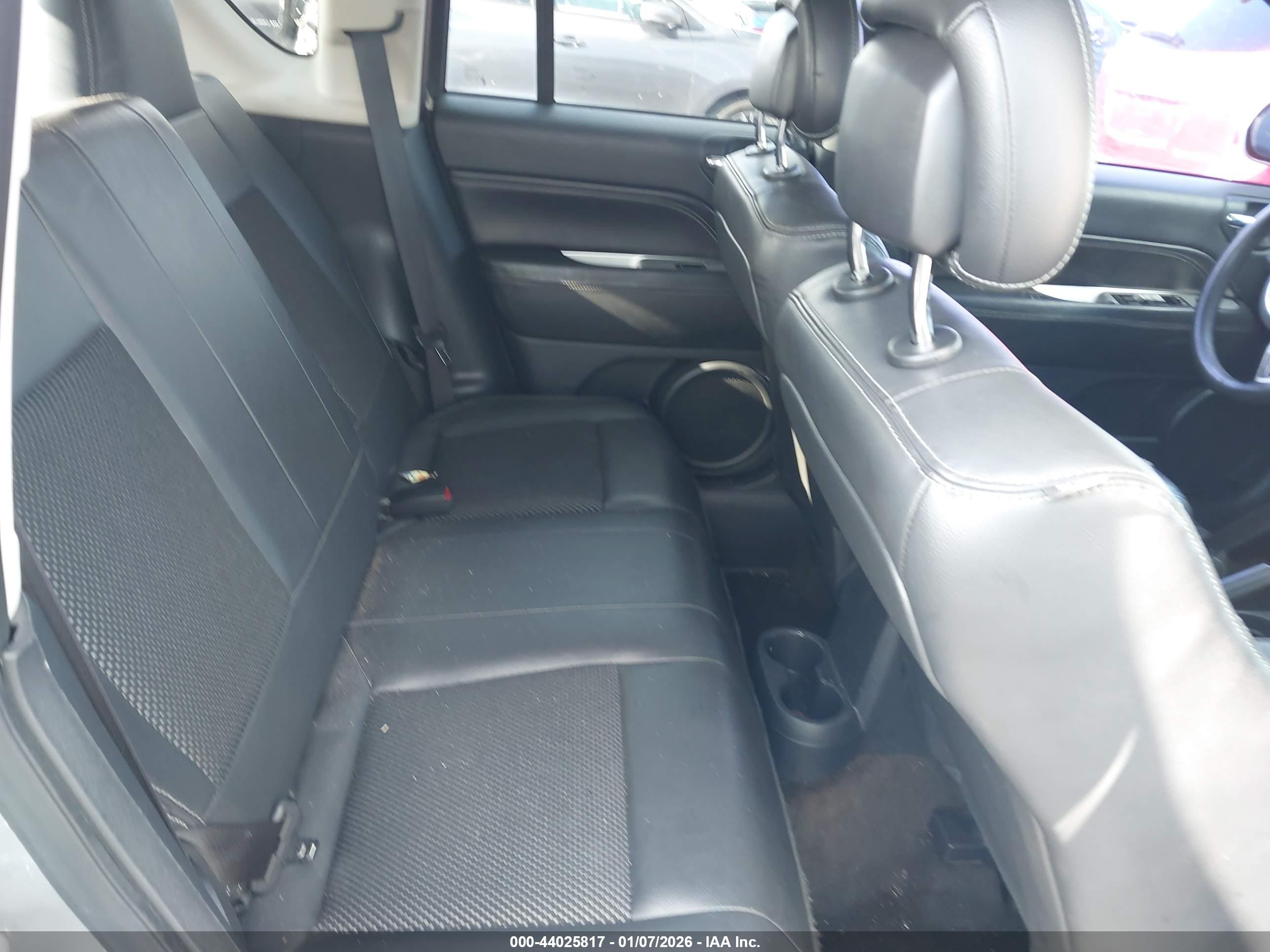 JEEP COMPASS image 8
