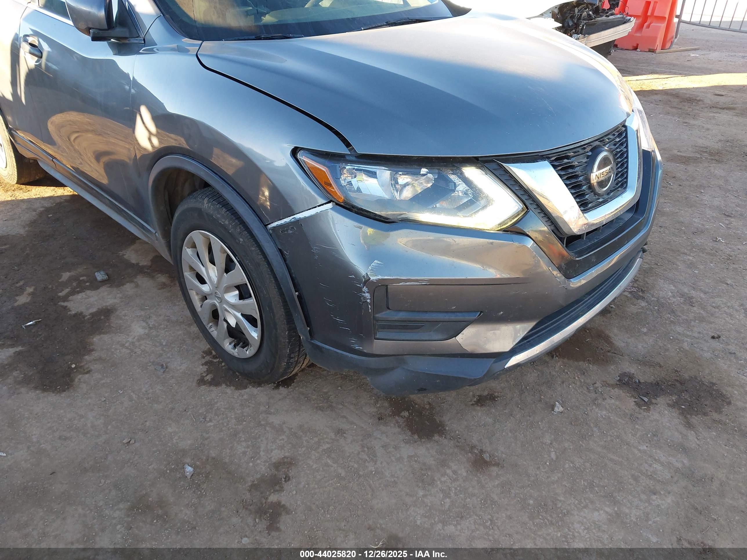 NISSAN ROGUE image 6
