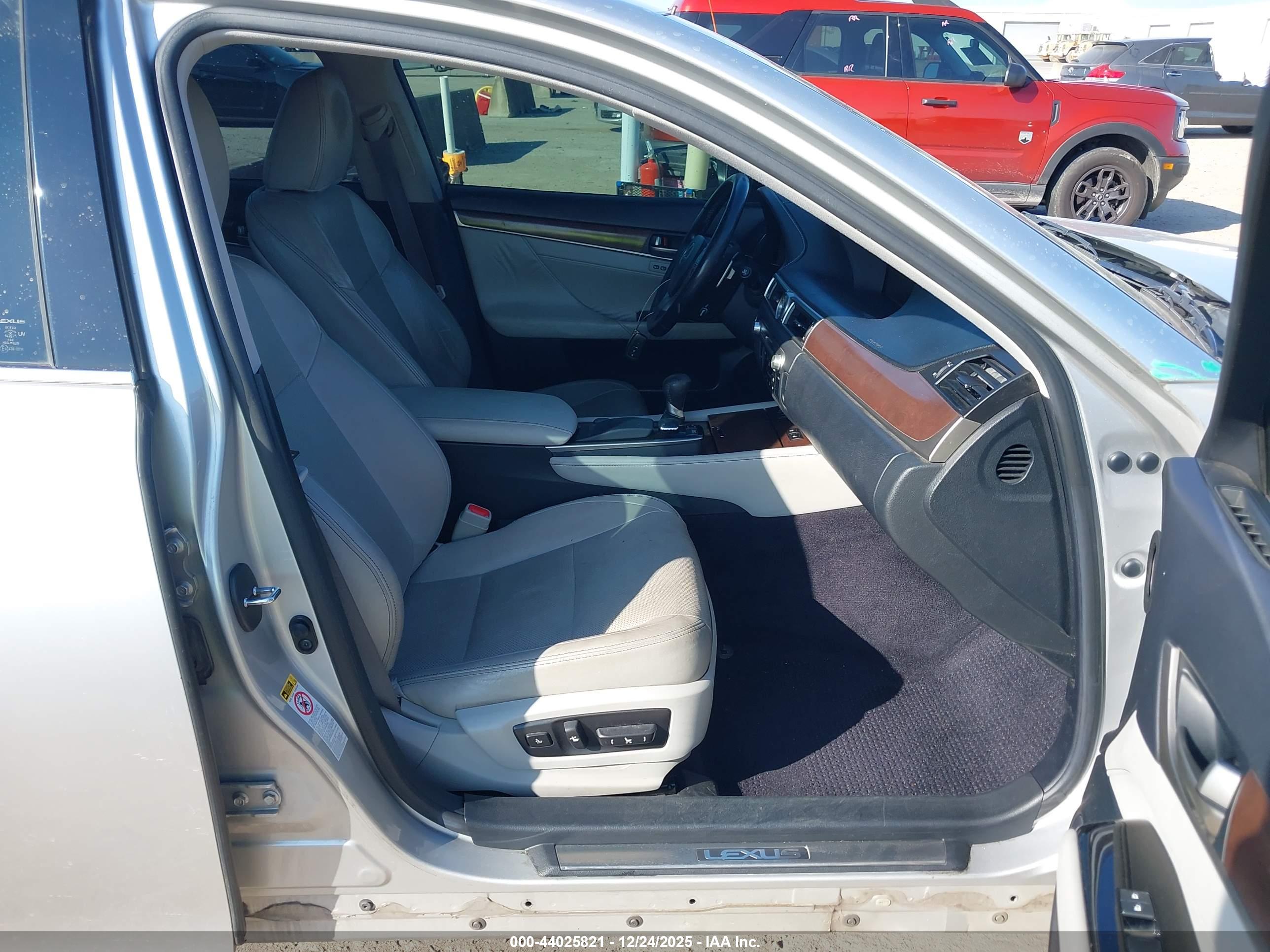 LEXUS GS image 5