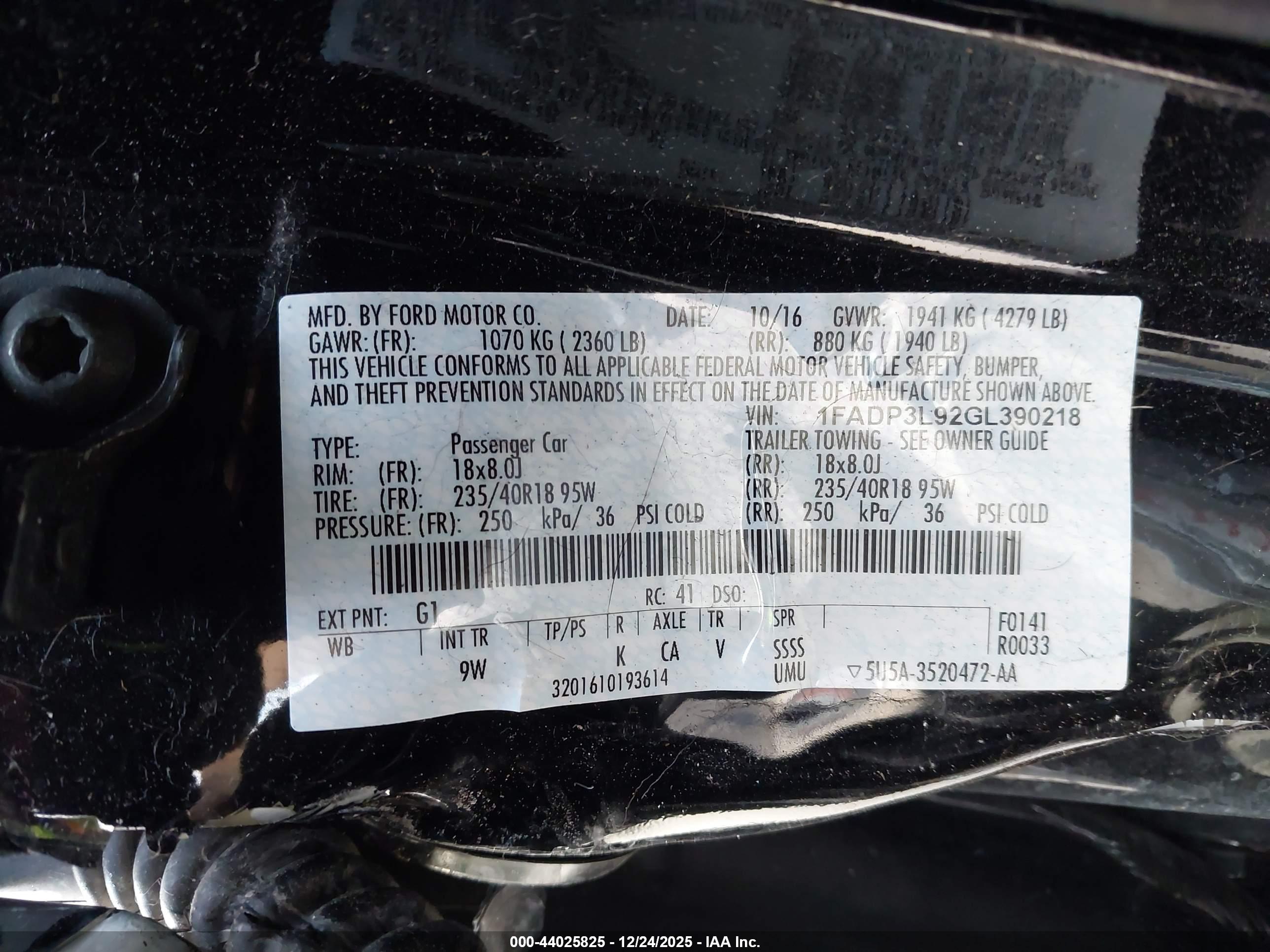 FORD FOCUS image 9