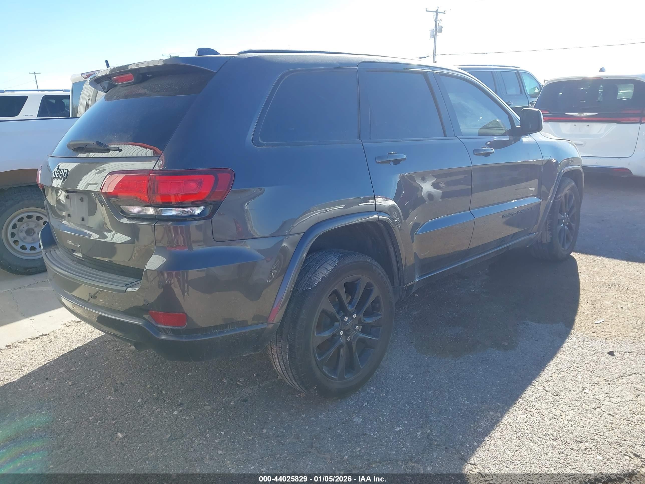 JEEP GRAND image 4