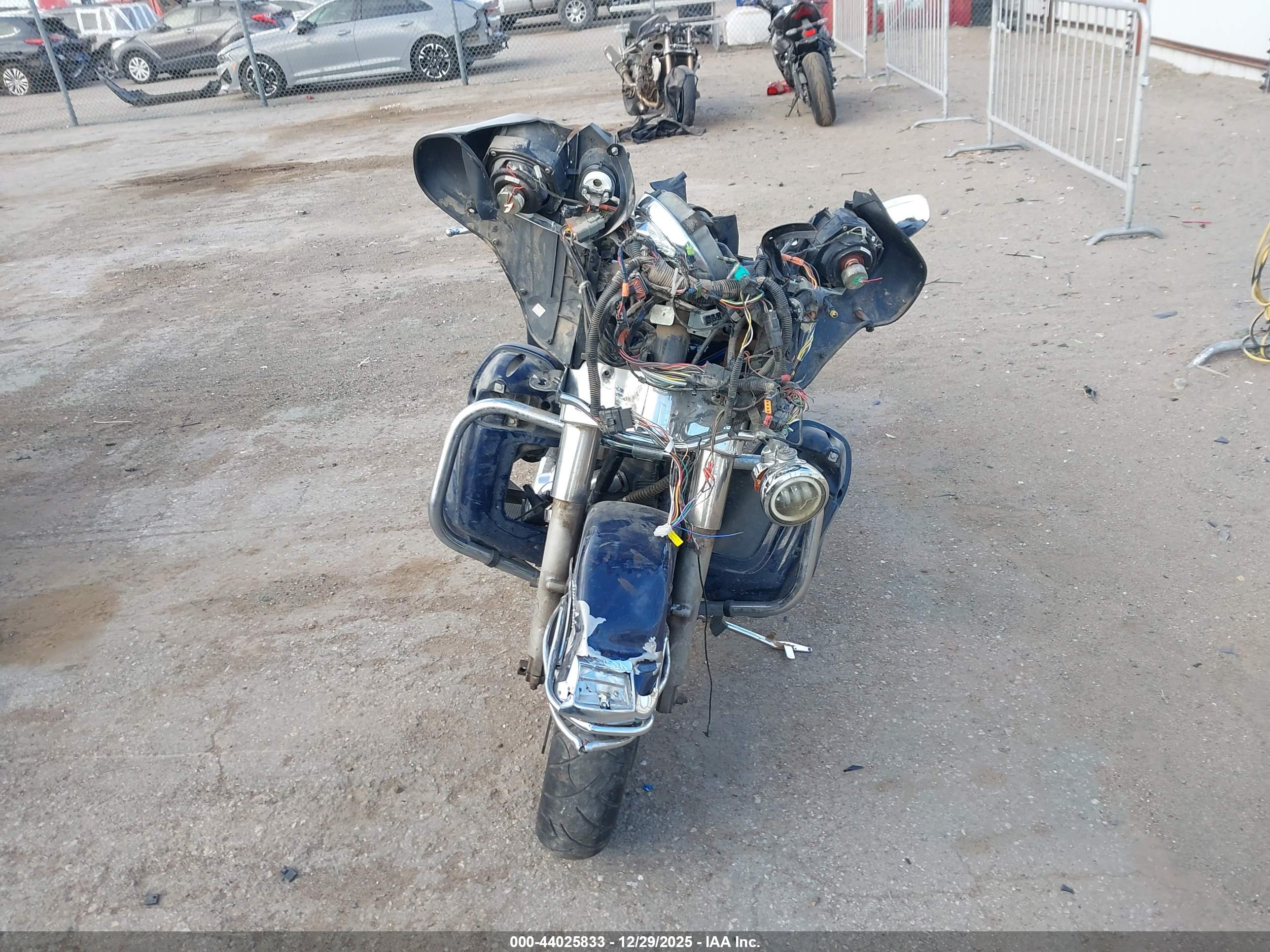 HARLEY-DAVIDSON FLHTCUI image 5