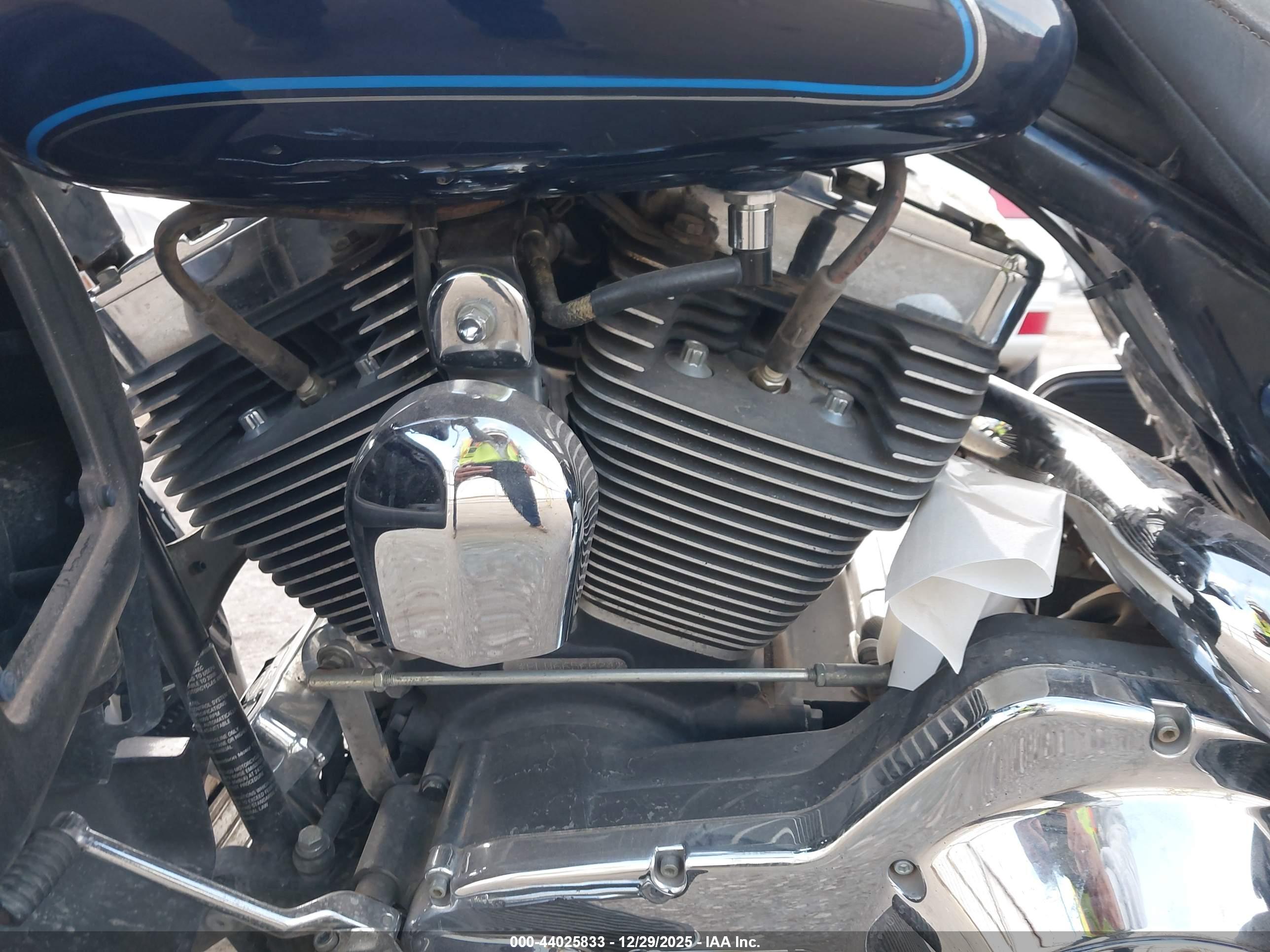 HARLEY-DAVIDSON FLHTCUI image 9