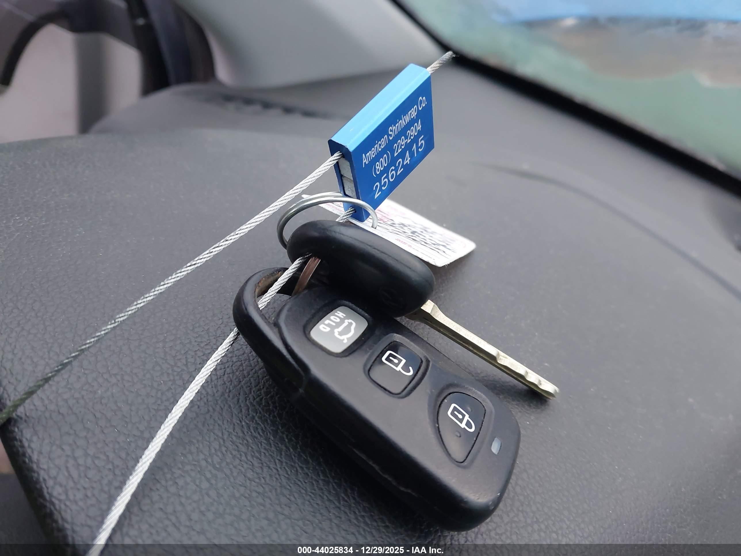 HYUNDAI ELANTRA image 11