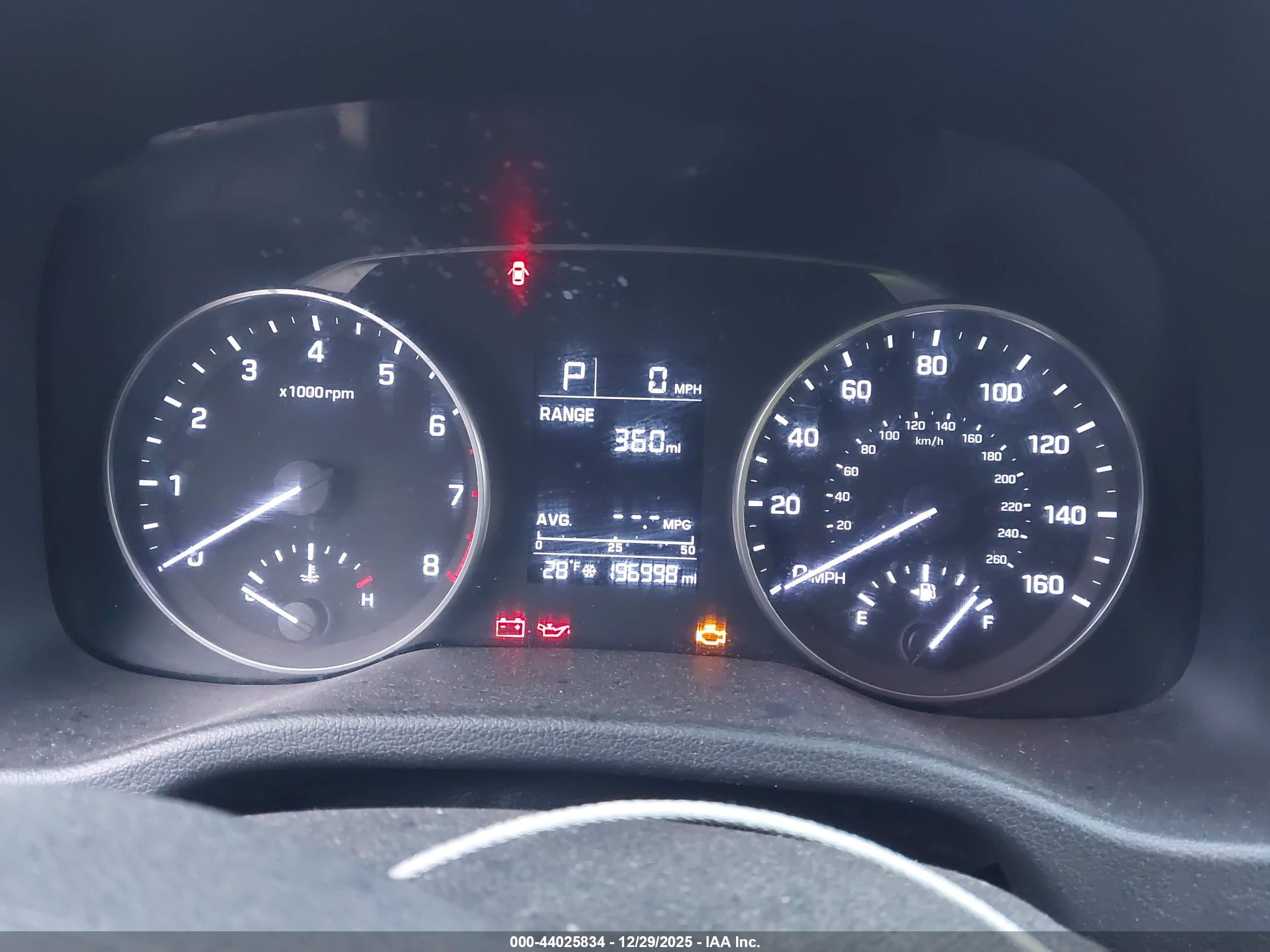 HYUNDAI ELANTRA image 7