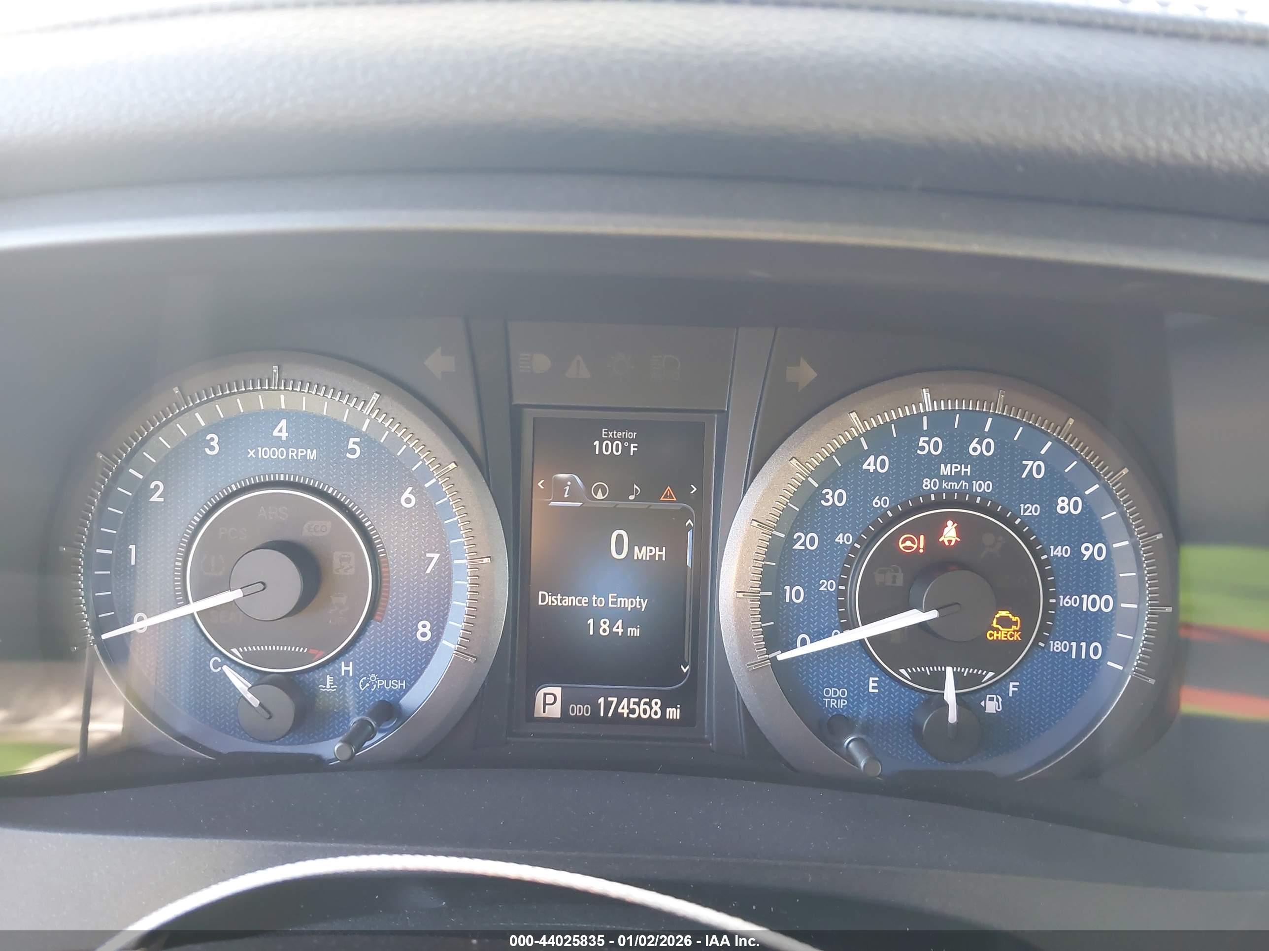 TOYOTA SIENNA image 7